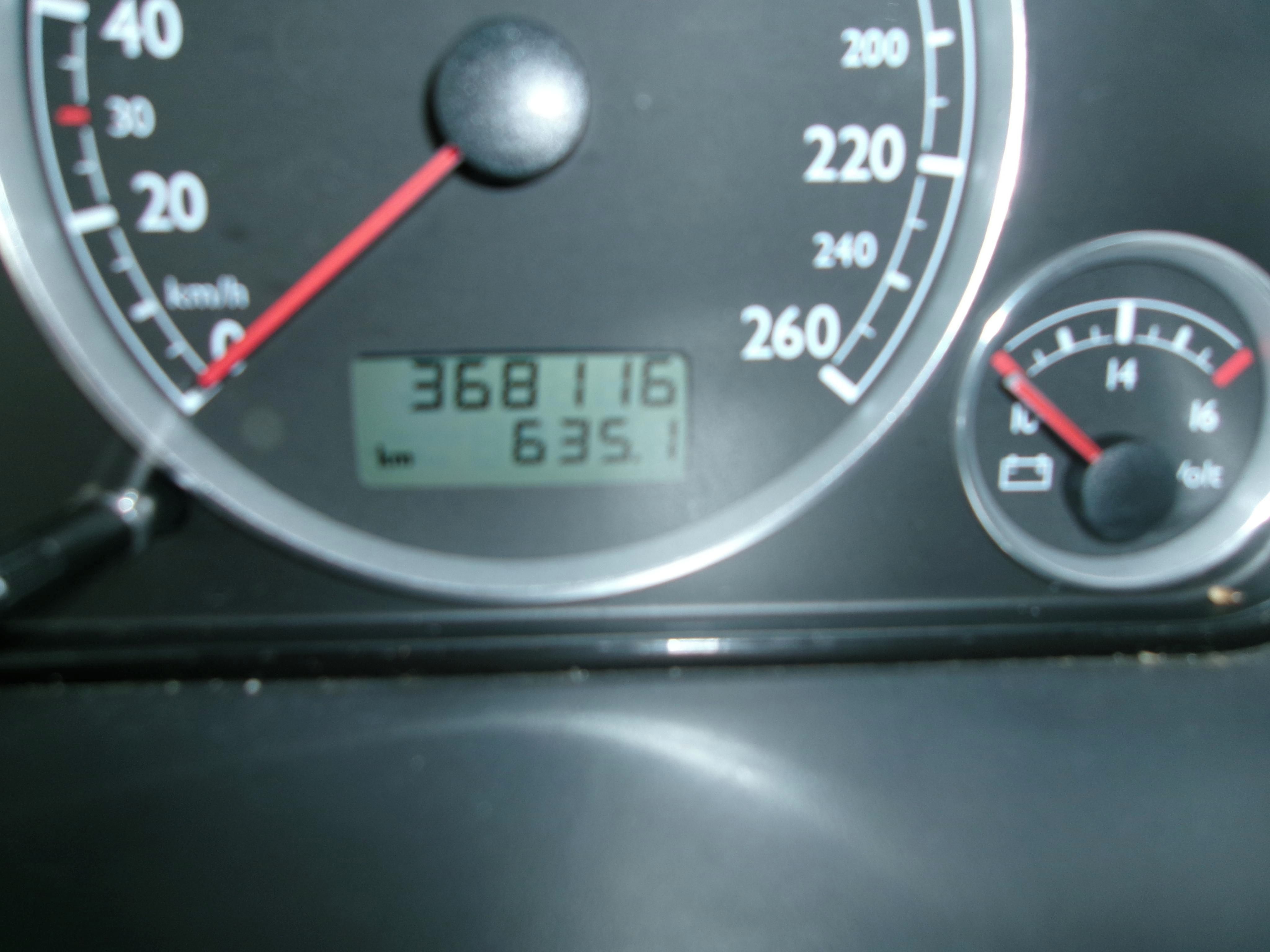 Volkswagen Sharan, 2,0TDI 103kw 7 místné - fotka 6