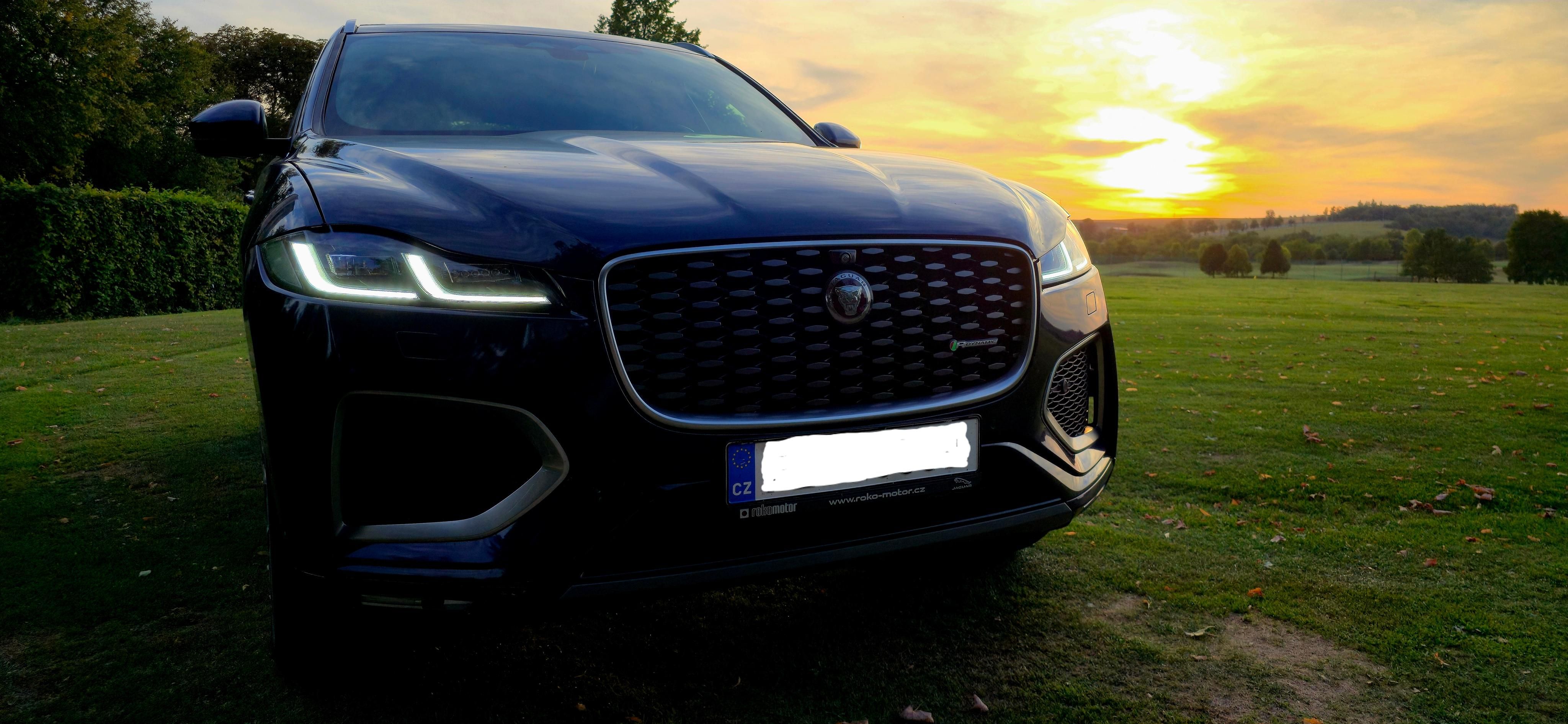 Jaguar F-Pace, 3.0, 300PS, panorama, headup, - fotka 3