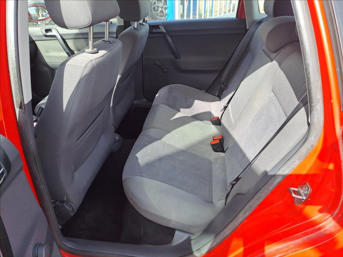Volkswagen Polo, 1,0 i - fotka 6