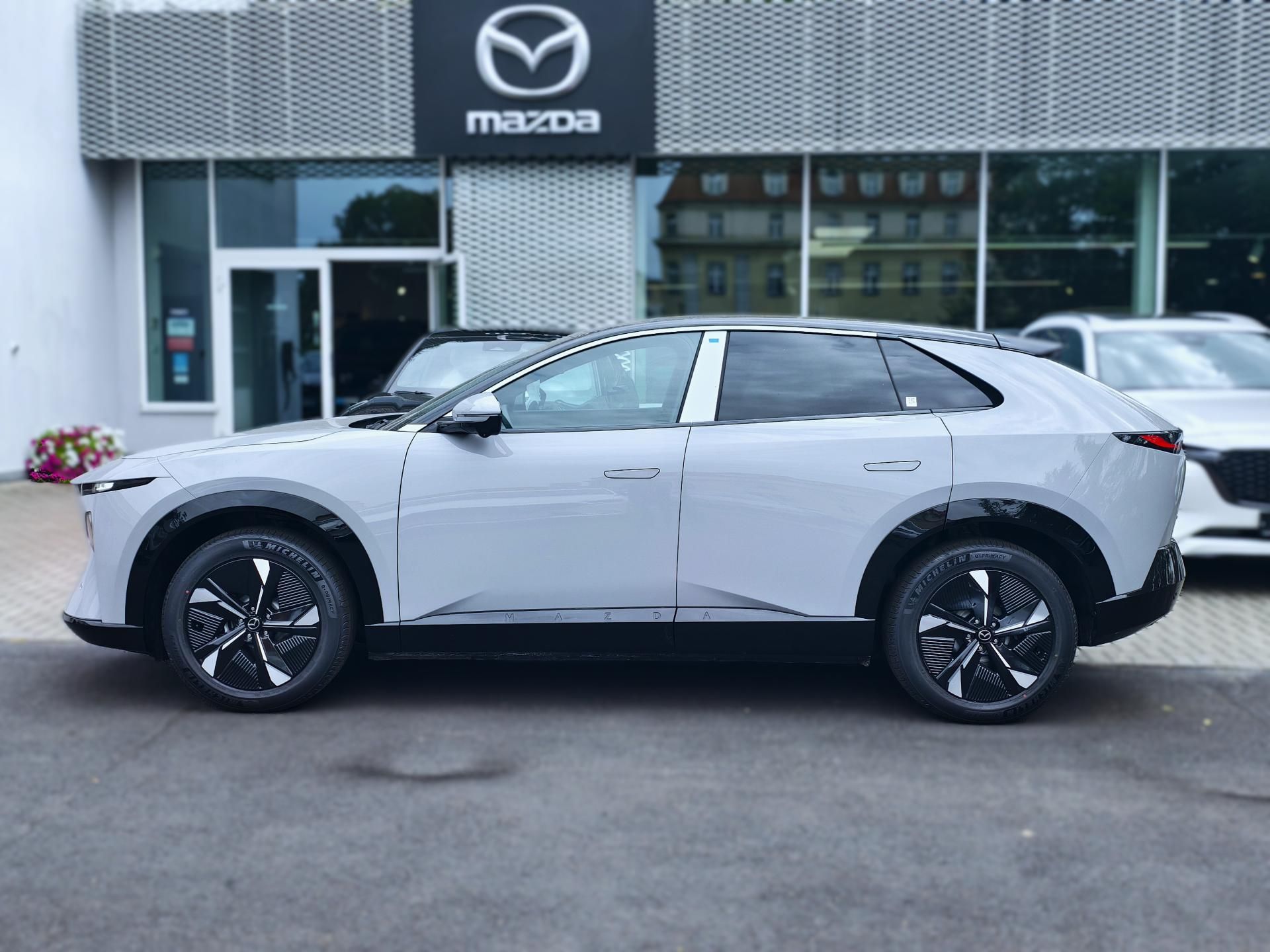 Mazda CX-6e, Nová CX6e TAKUMI - fotka 3