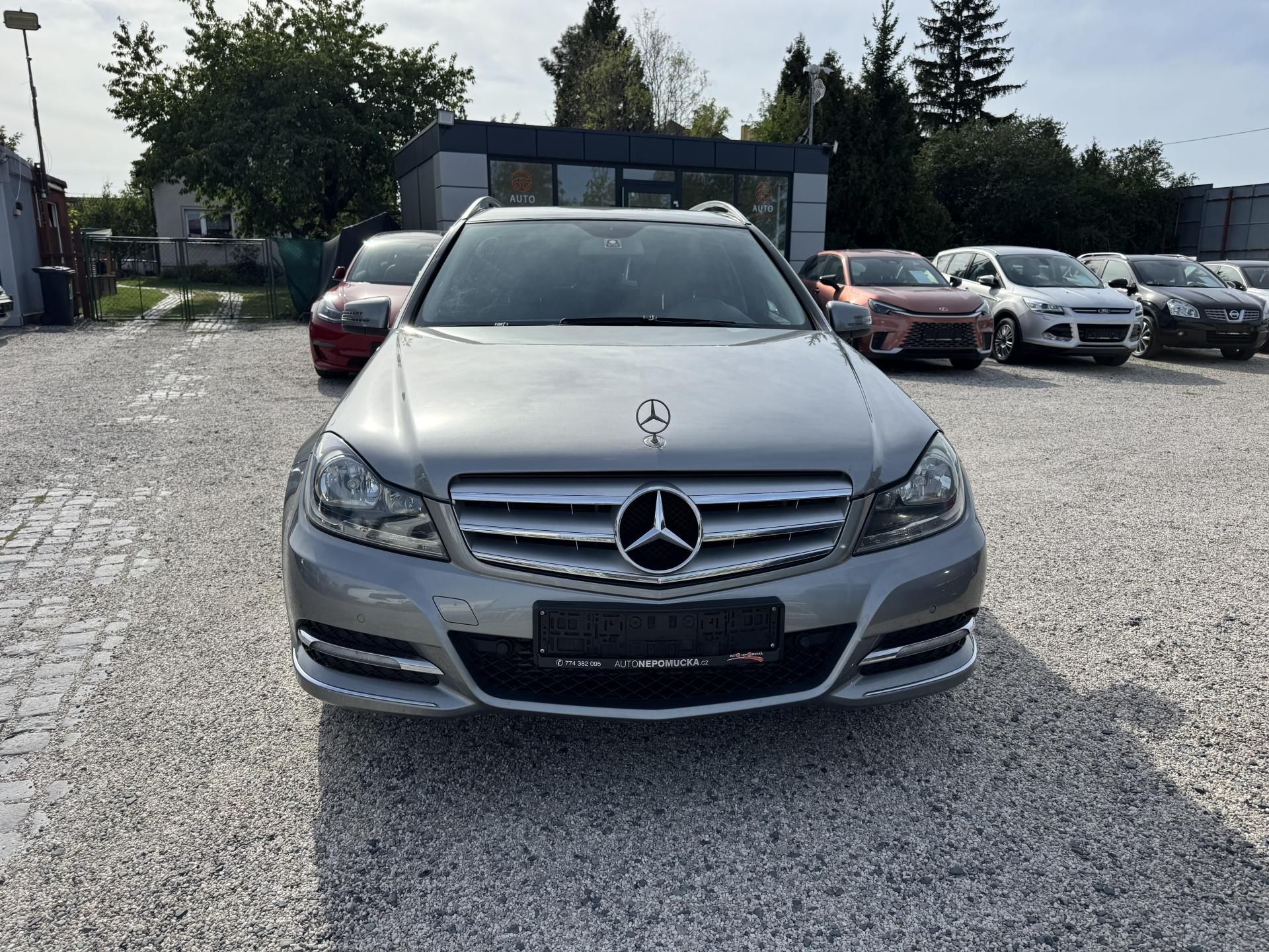 Mercedes-Benz Třídy C, 1.8i C180 115Kw Automat - fotka 3