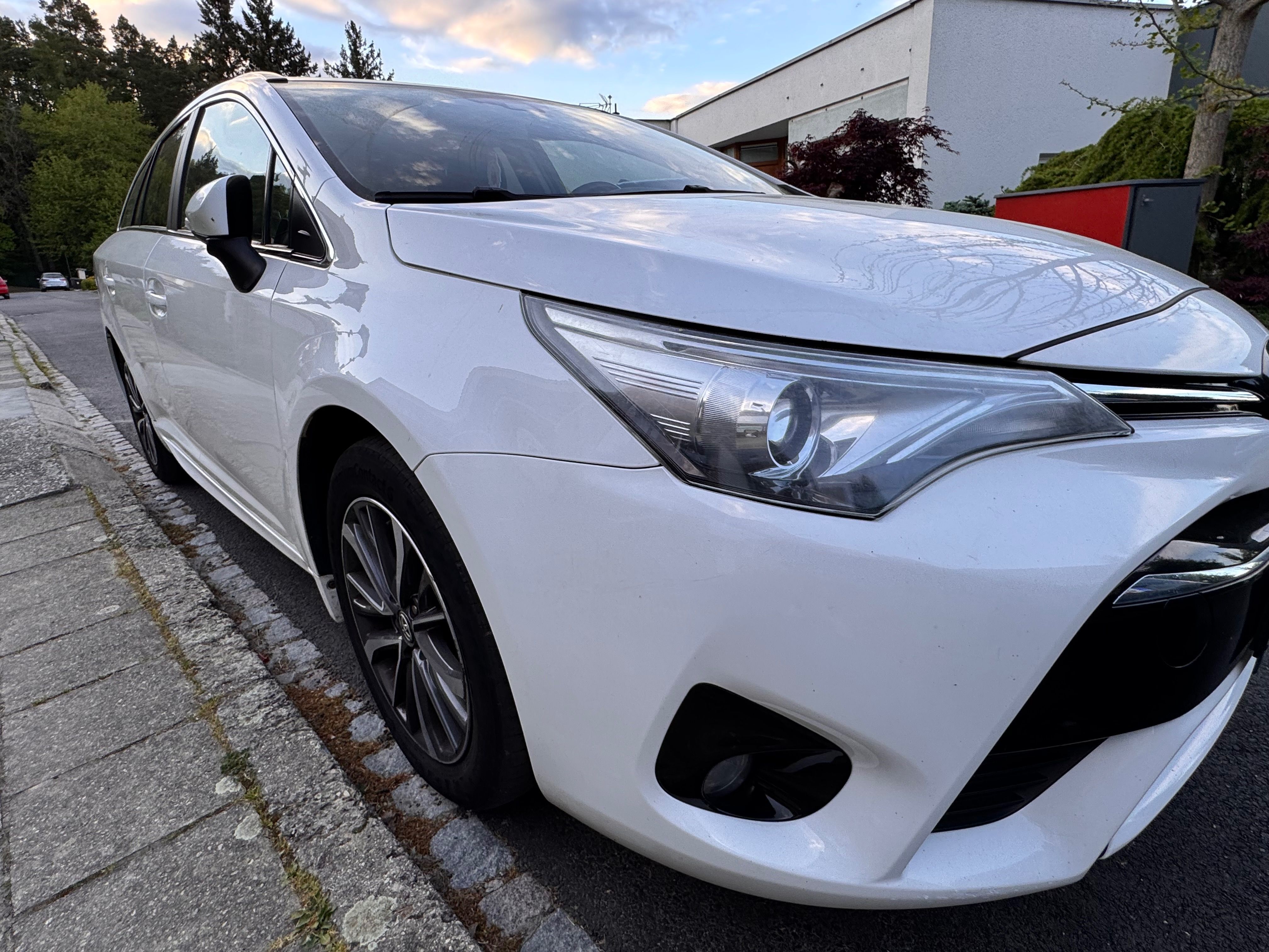 Toyota Avensis, Toyota Avensis Touring Sports - fotka 5