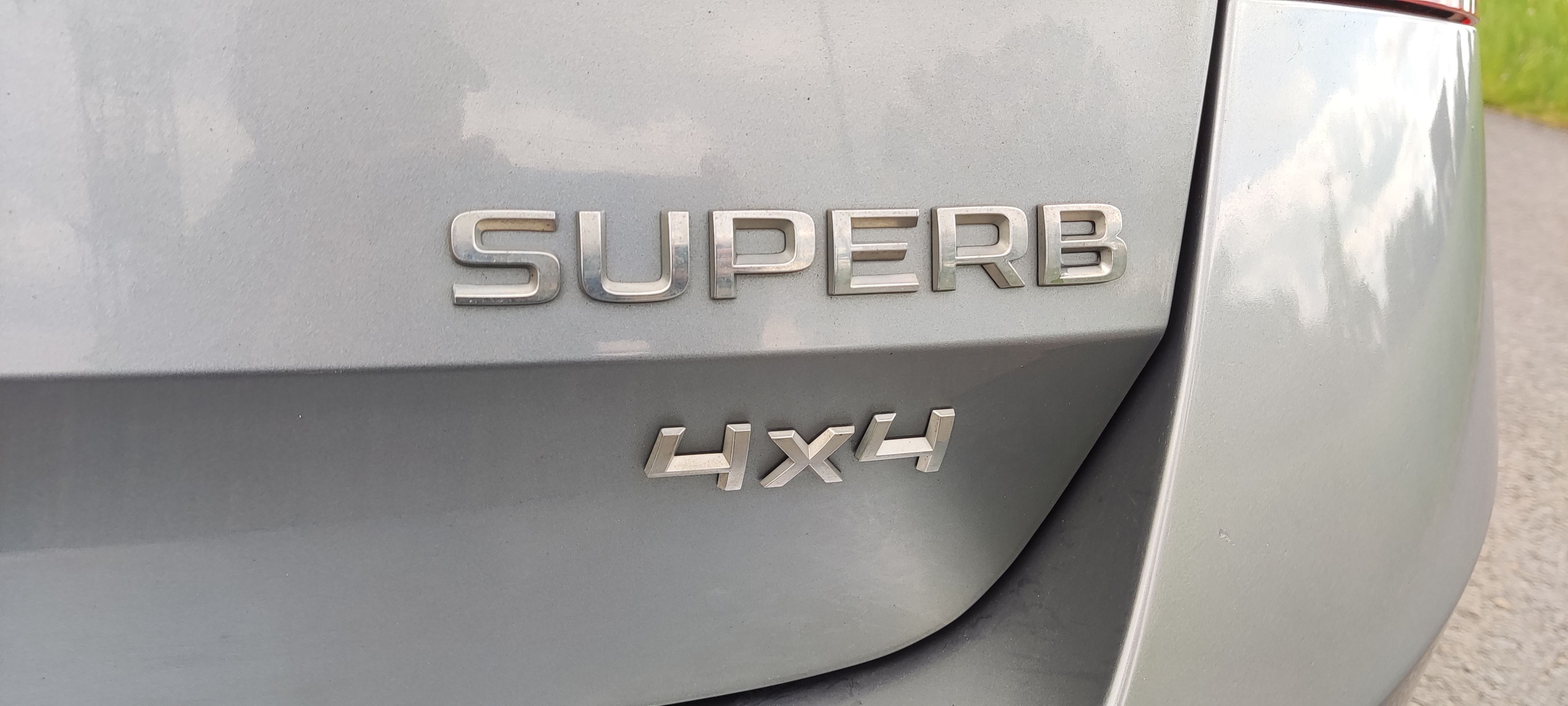 Škoda Superb, I na SPLÁTKY 2.0TDI L&K DSG 4X - fotka 3
