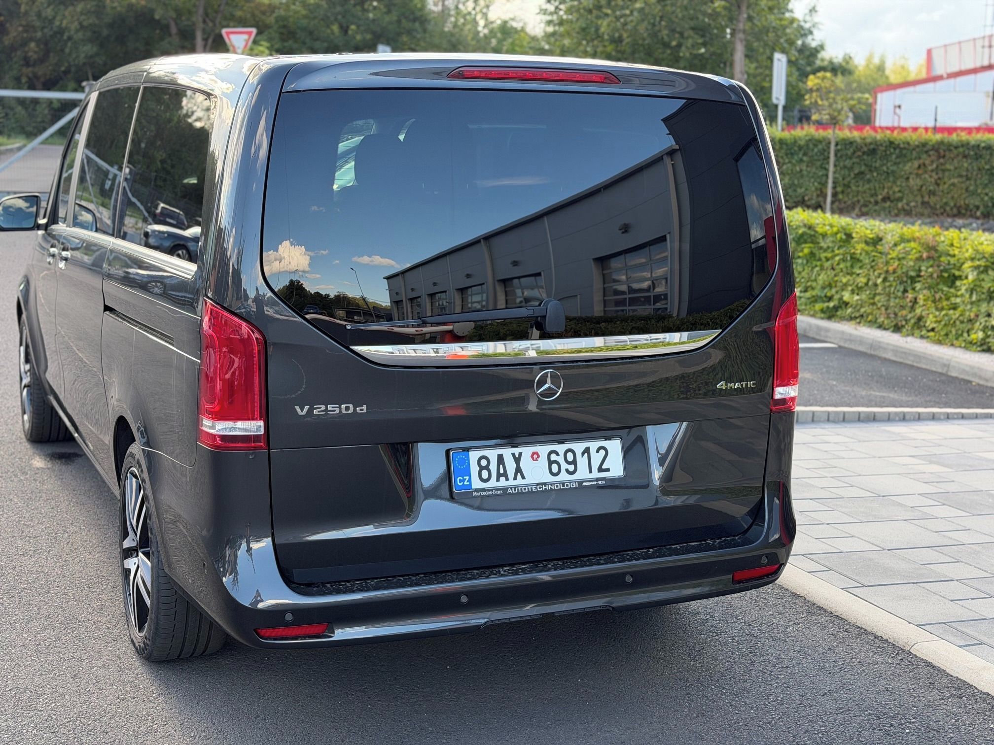 Mercedes-Benz Třídy V, V-CLASS() V 250 d L 4matic - fotka 3