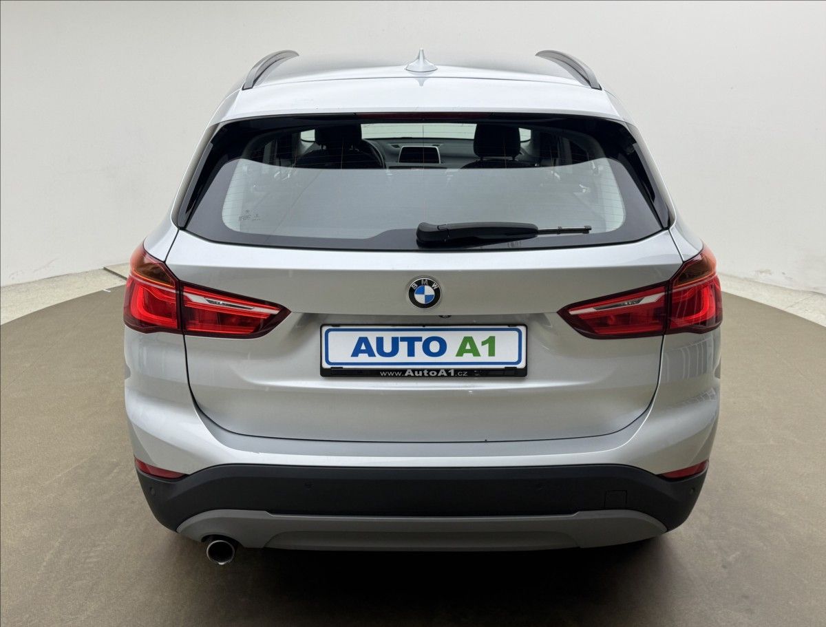BMW X1, 2,0 18d AUTOMAT SERVIS BMW ČR - fotka 5