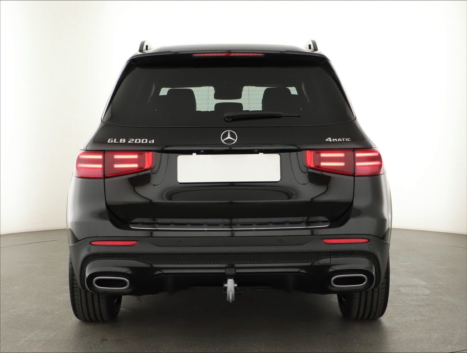 Mercedes-Benz GLB, GLB 200 d 4MATIC, AMG LINE - fotka 4