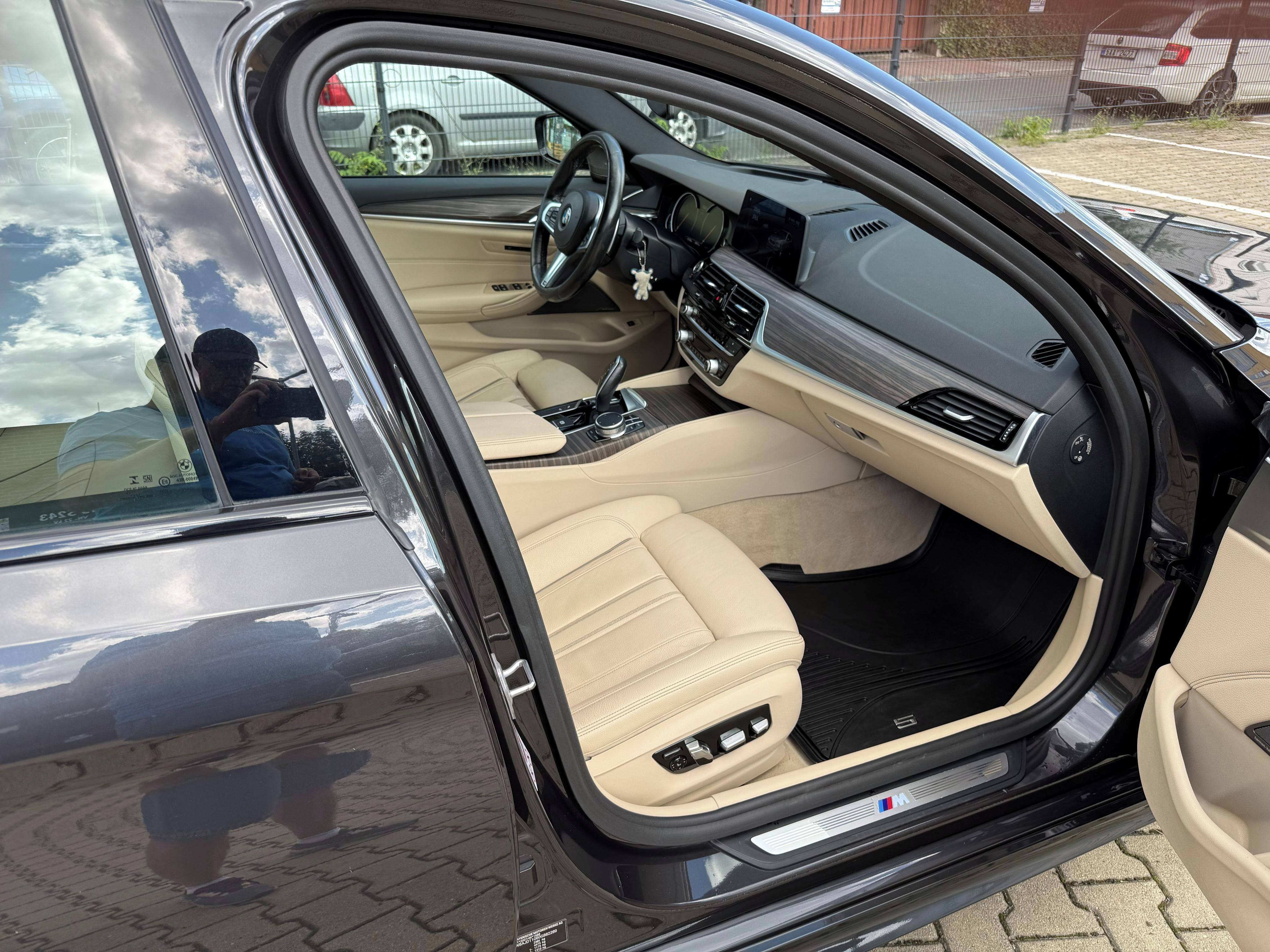 BMW Řada 5, BMW 530d xDrive M Sport - fotka 4