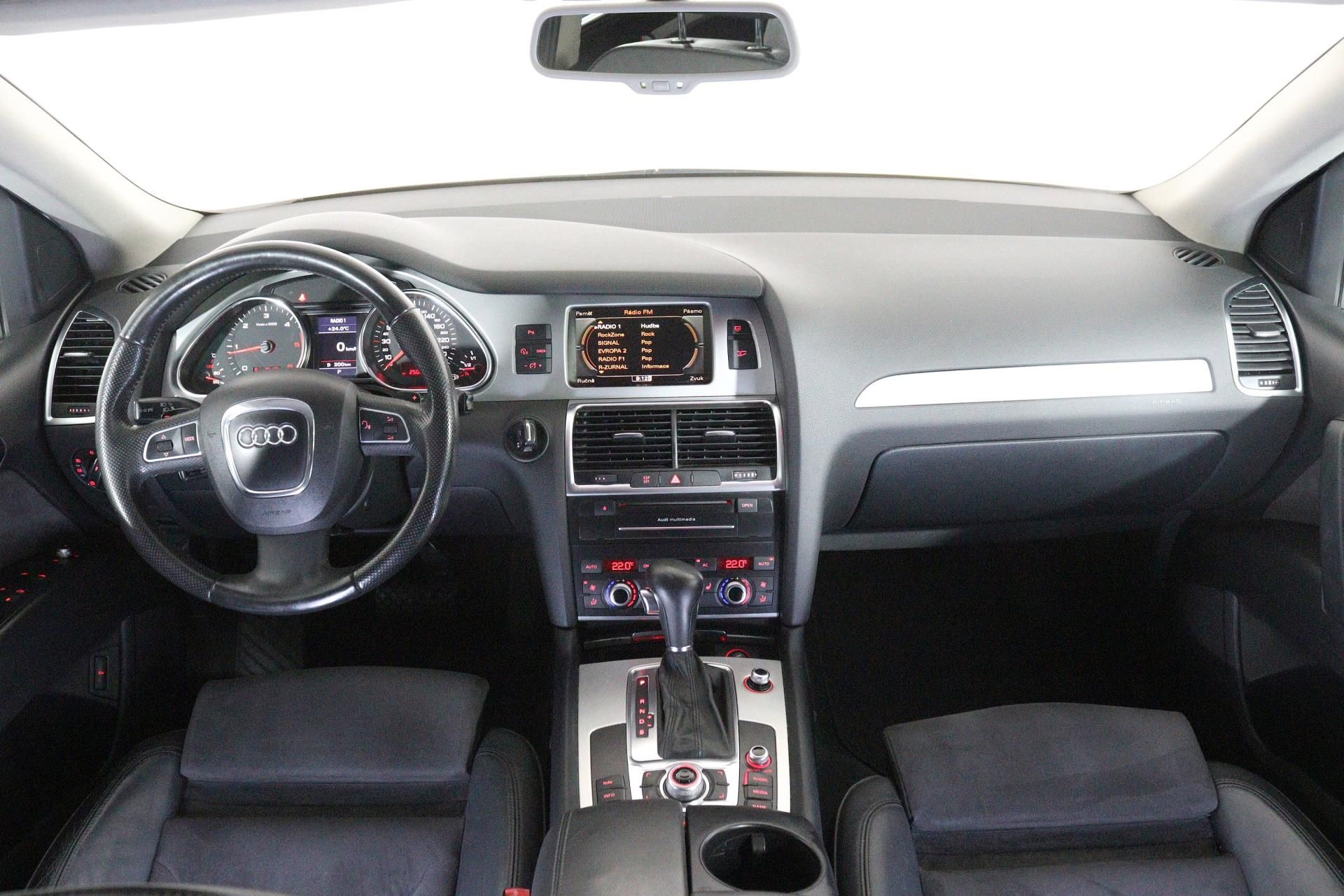 Audi Q7, 3,0 TDI quattro Tiptronic - fotka 5