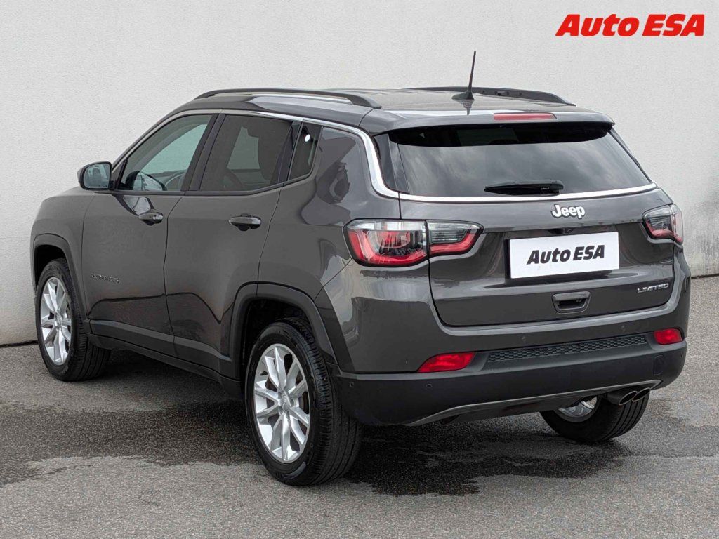 Jeep Compass, 1.3 T,DPH,POLOKŮŽE - fotka 4