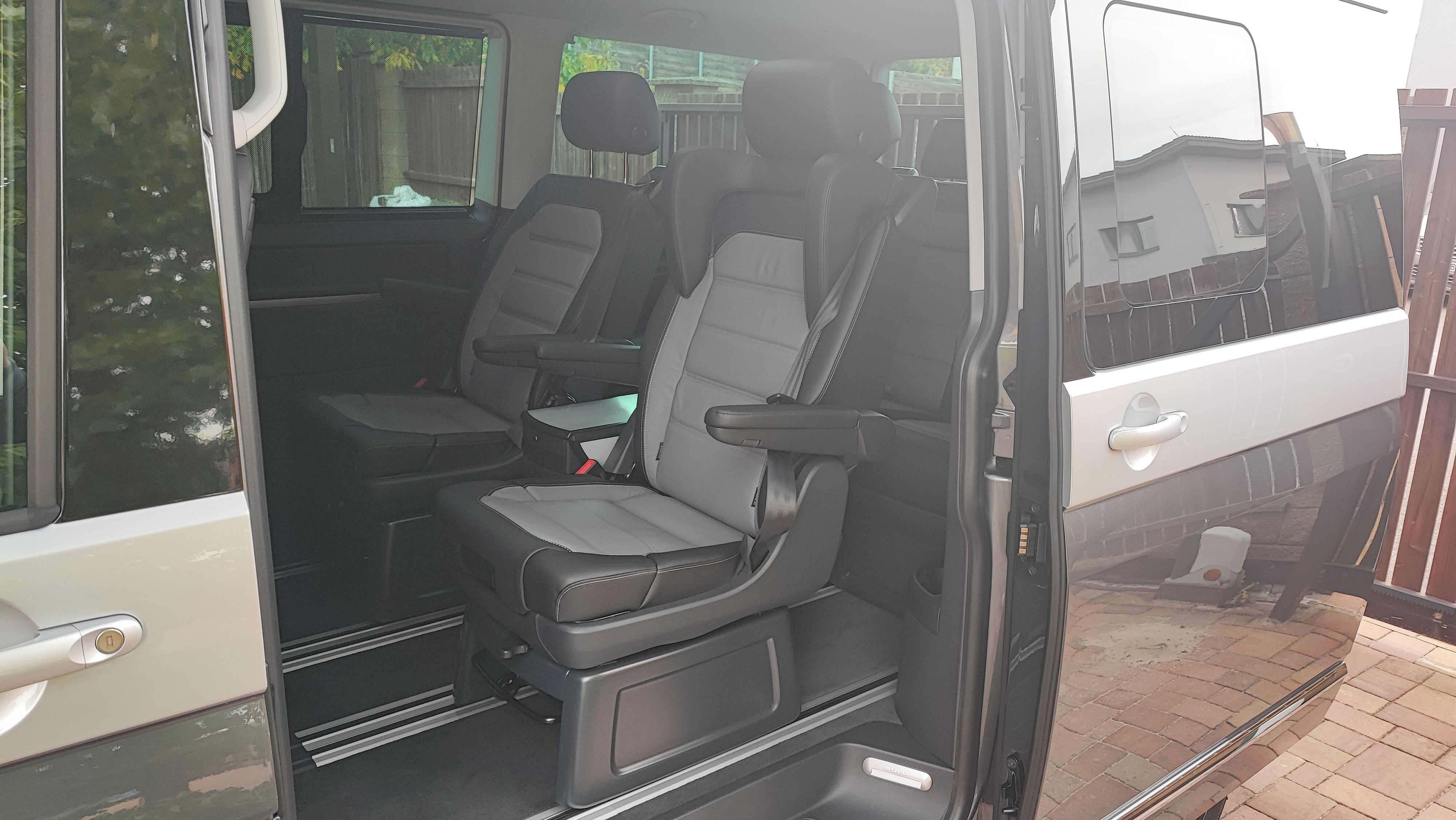 Volkswagen Multivan, perfektní stav, 1.maj, ČR, DPH - fotka 3