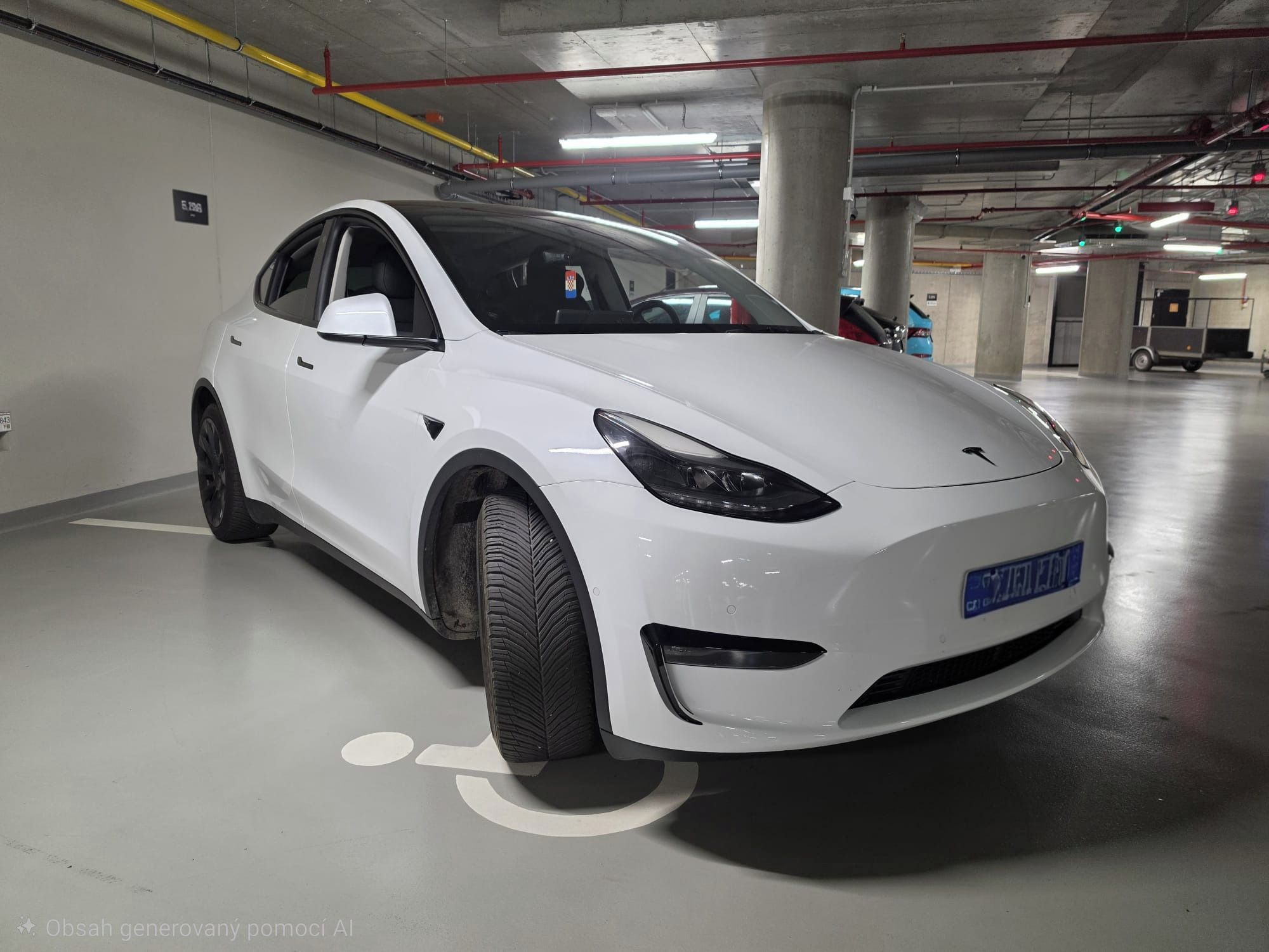 Tesla Model Y, LR_AWD/91%/Tažné/Perf look - fotka 2