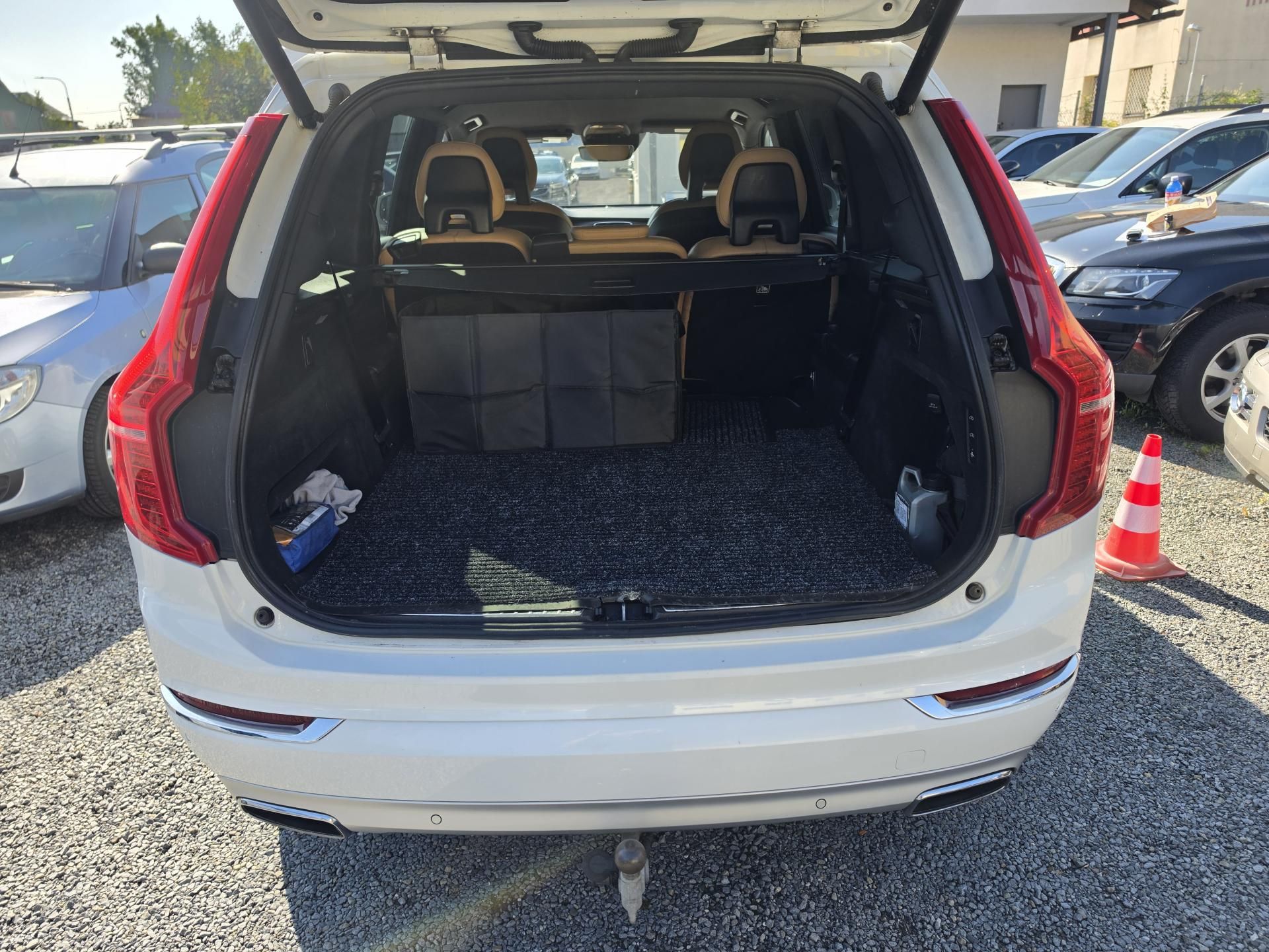 Volvo XC90, 2.0D 7 míst TZ - fotka 5