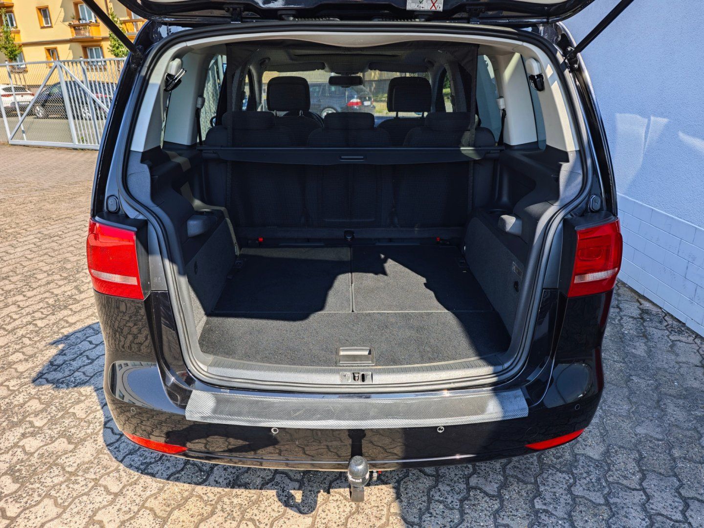 Volkswagen Touran, 2.0 TDi Life 7 Míst Panorama - fotka 6