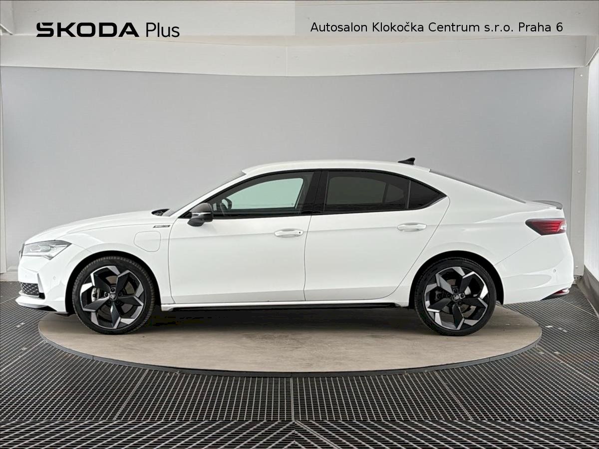 Škoda Superb, iV TSI/150 kW SportLine DSG - fotka 3