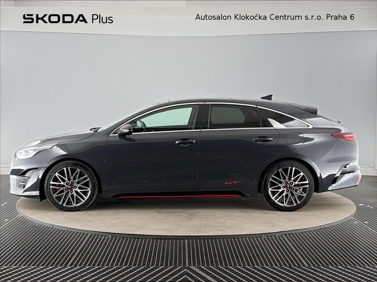 Kia ProCeed, 1,6T-GDI150 kW GT 7DCT - fotka 3