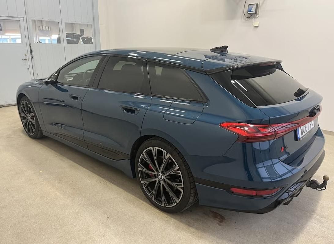 Audi A6 Avant, e-tron Performance Pano 360kam - fotka 4