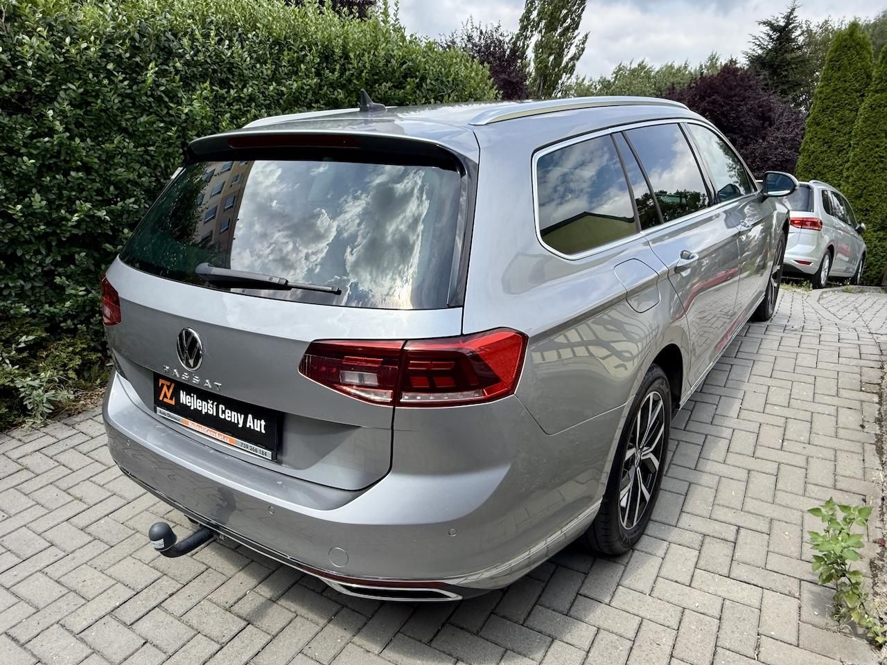 Volkswagen Passat, 2.0Tdi 110kW ELEGANCE ACC TAŽN - fotka 5