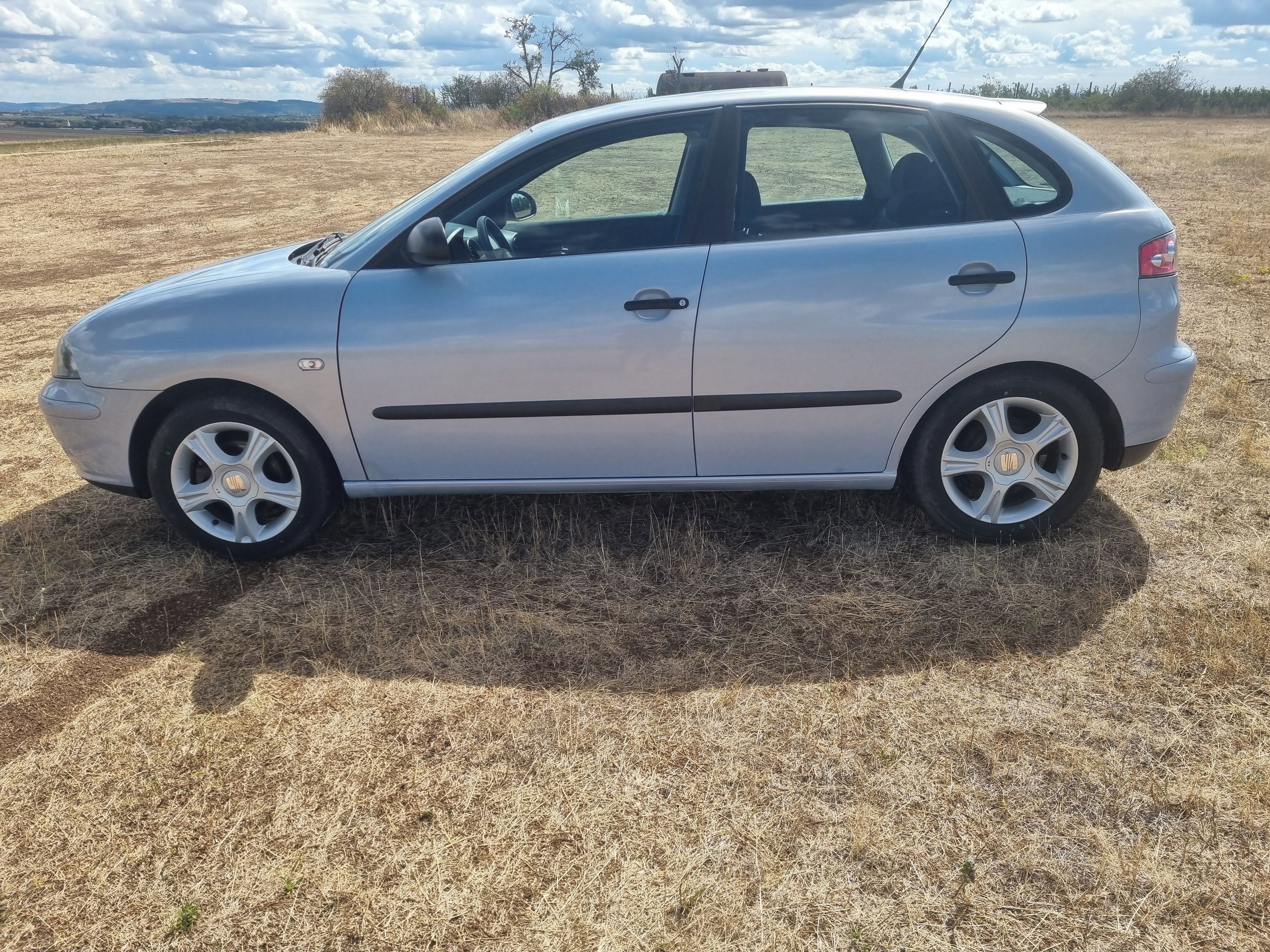 Seat Ibiza, 1.9 SDi, 1.MAJ. ROČNÍK 1945, - fotka 4