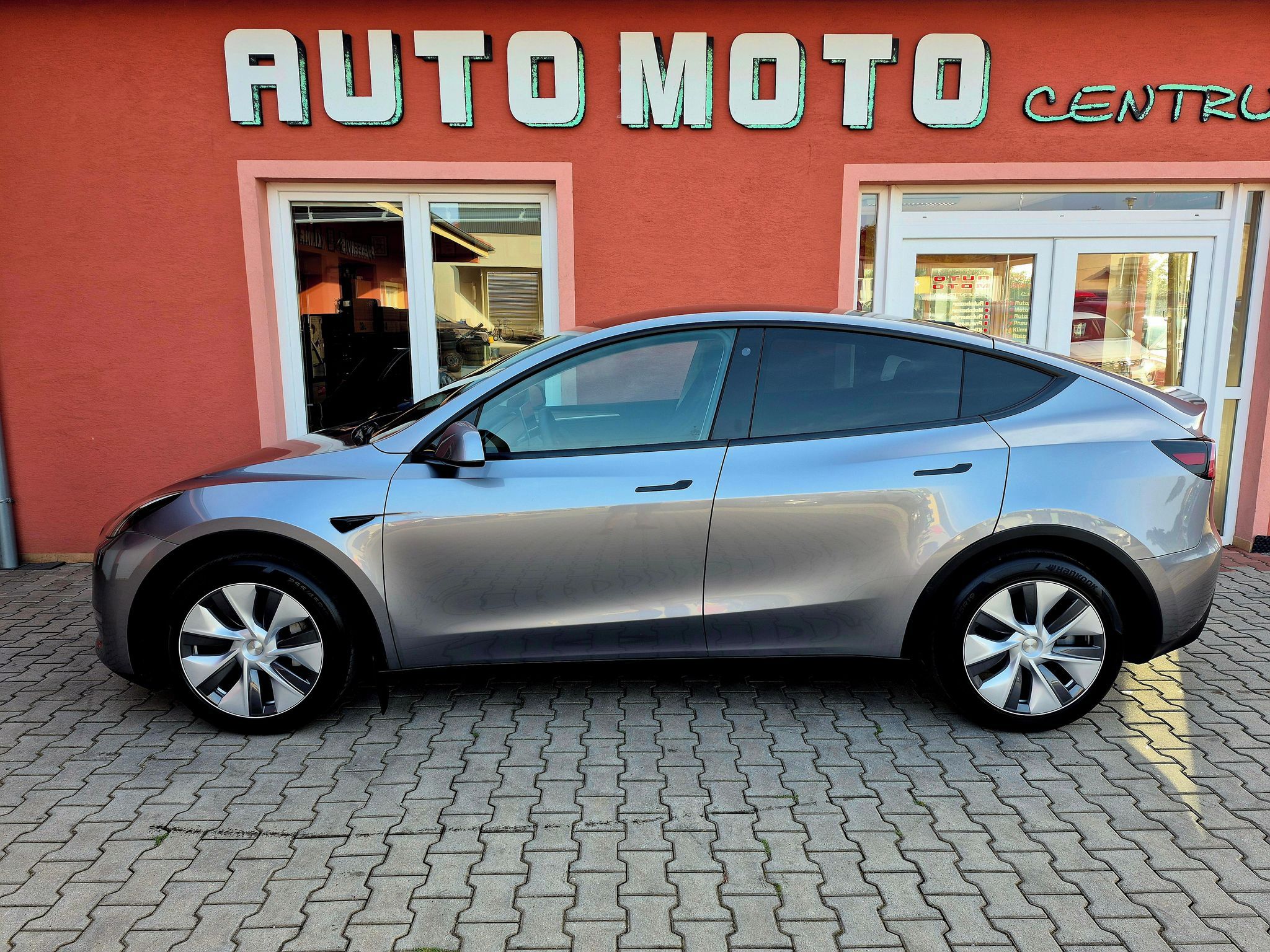Tesla Model Y, L.R.D.M. 378kW -BERLÍN  DPH  S - fotka 2