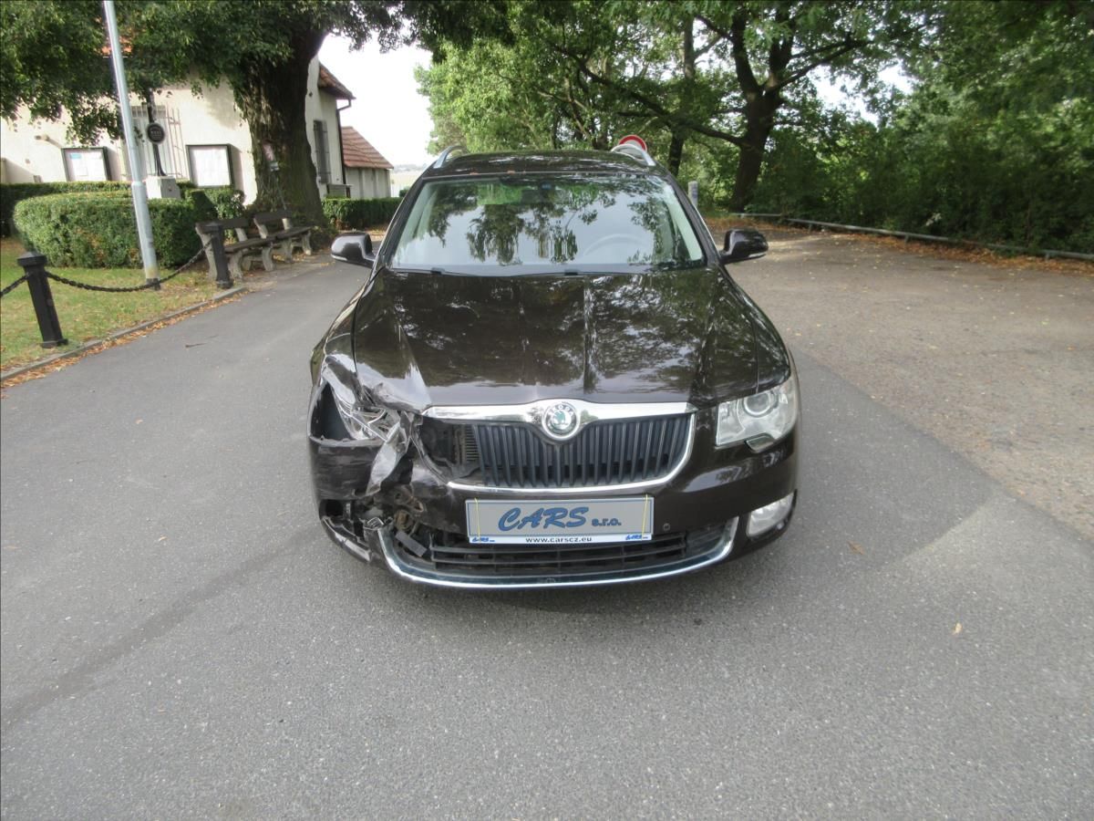Škoda Superb, 2,0 TSi 147Kw, L&K, Tažné, Hav - fotka 3