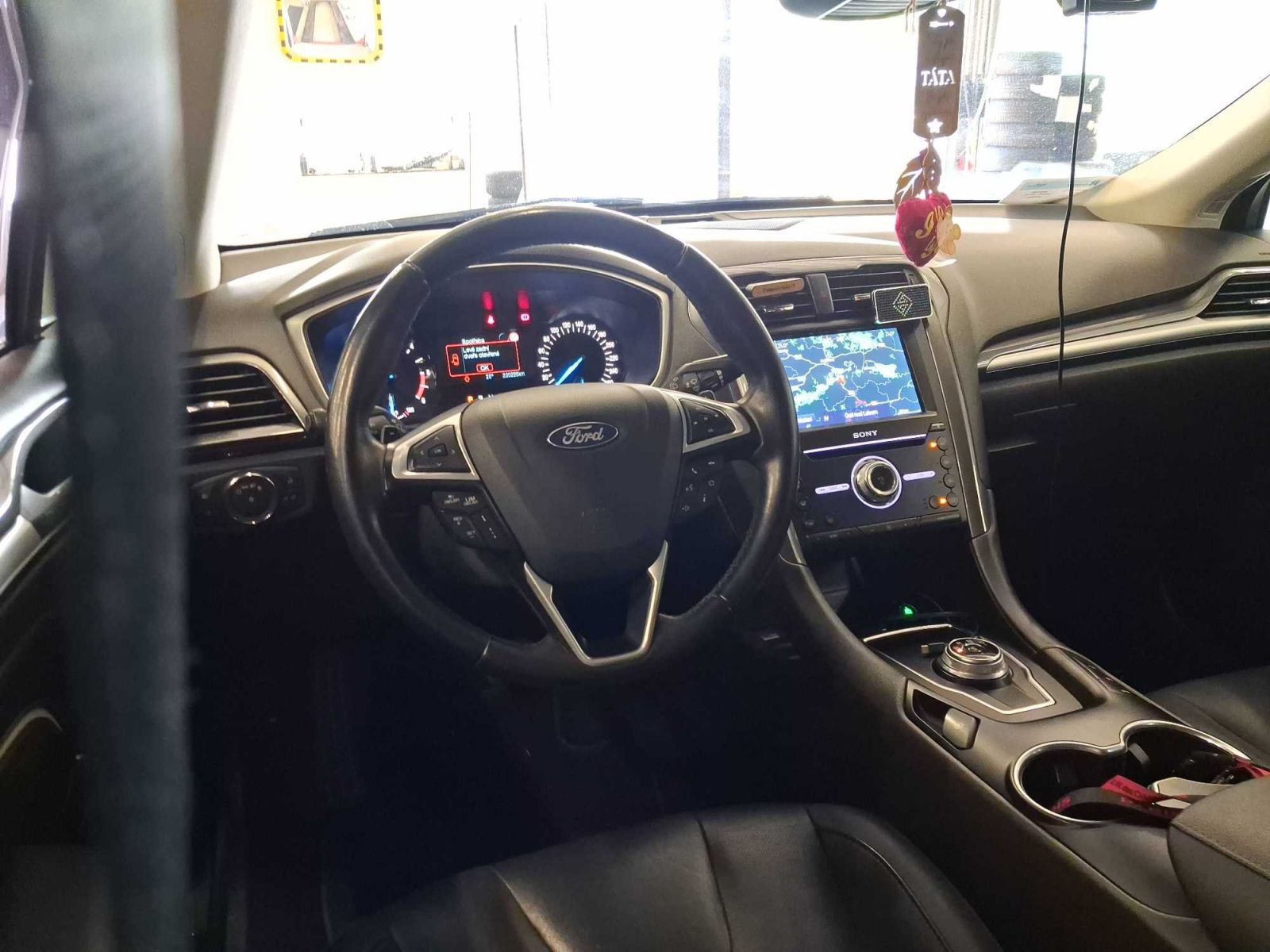 Ford Mondeo, 2.0 EcoBlue, Automat, Kůže - fotka 3