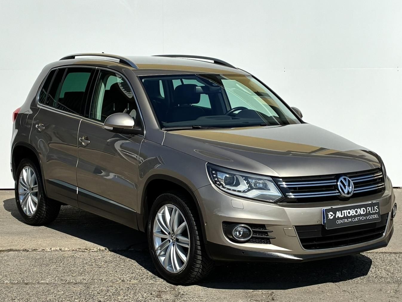 Volkswagen Tiguan, 2.0 TSI 132kW 4x4 Sport&Style - fotka 6