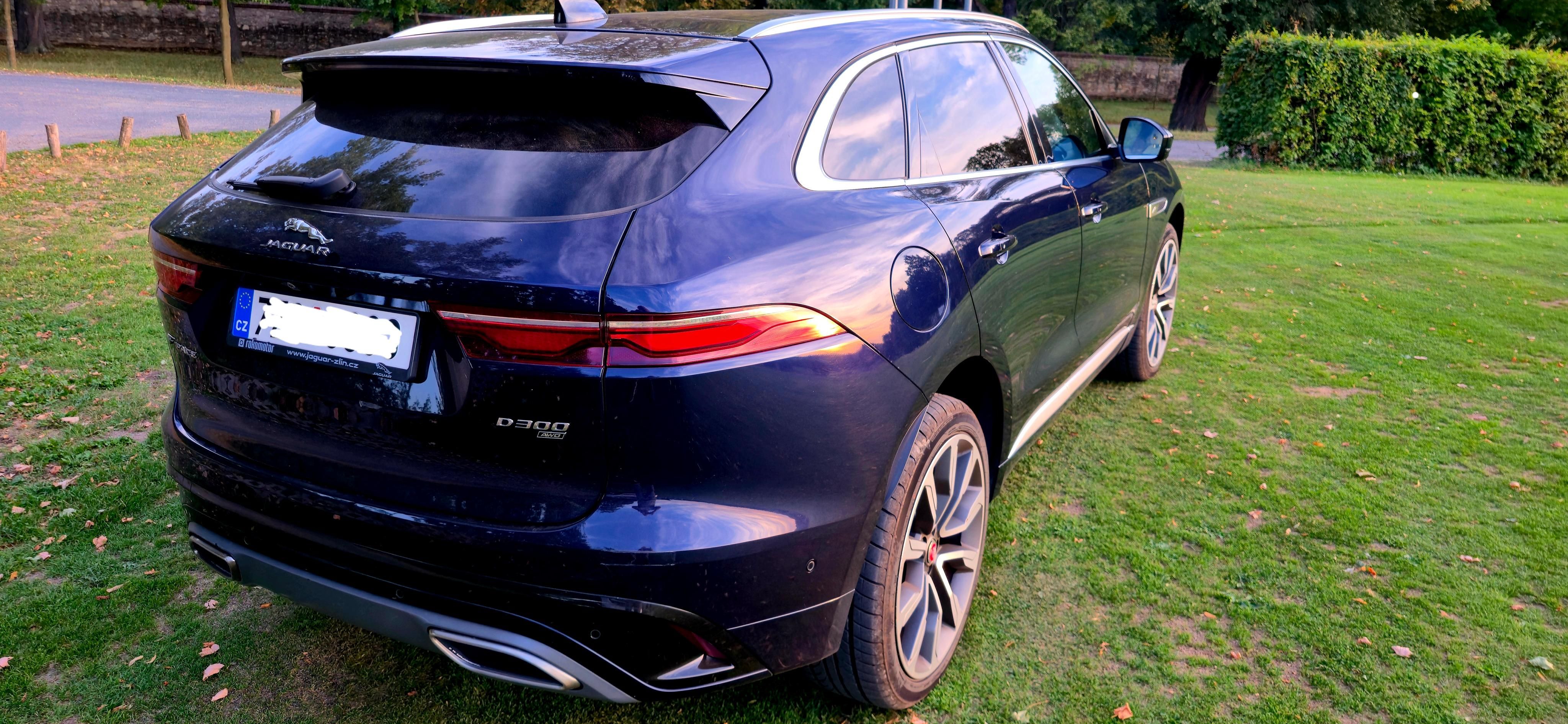 Jaguar F-Pace, 3.0, 300PS, panorama, headup, - fotka 2