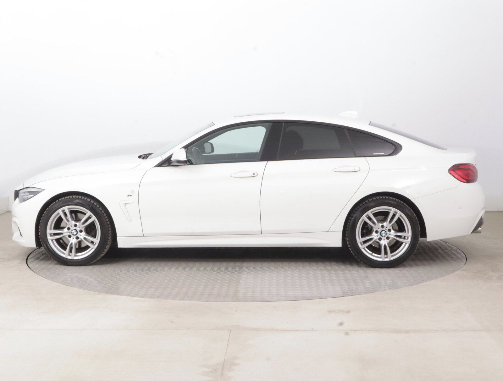 BMW Řada 4, 430i xDrive Gran Coupé - fotka 3