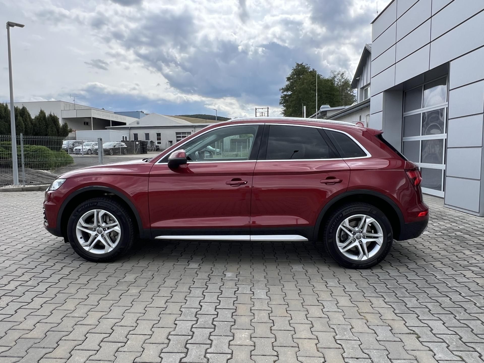 Audi Q5, 2.0 TDI 4x4 quattro - fotka 3