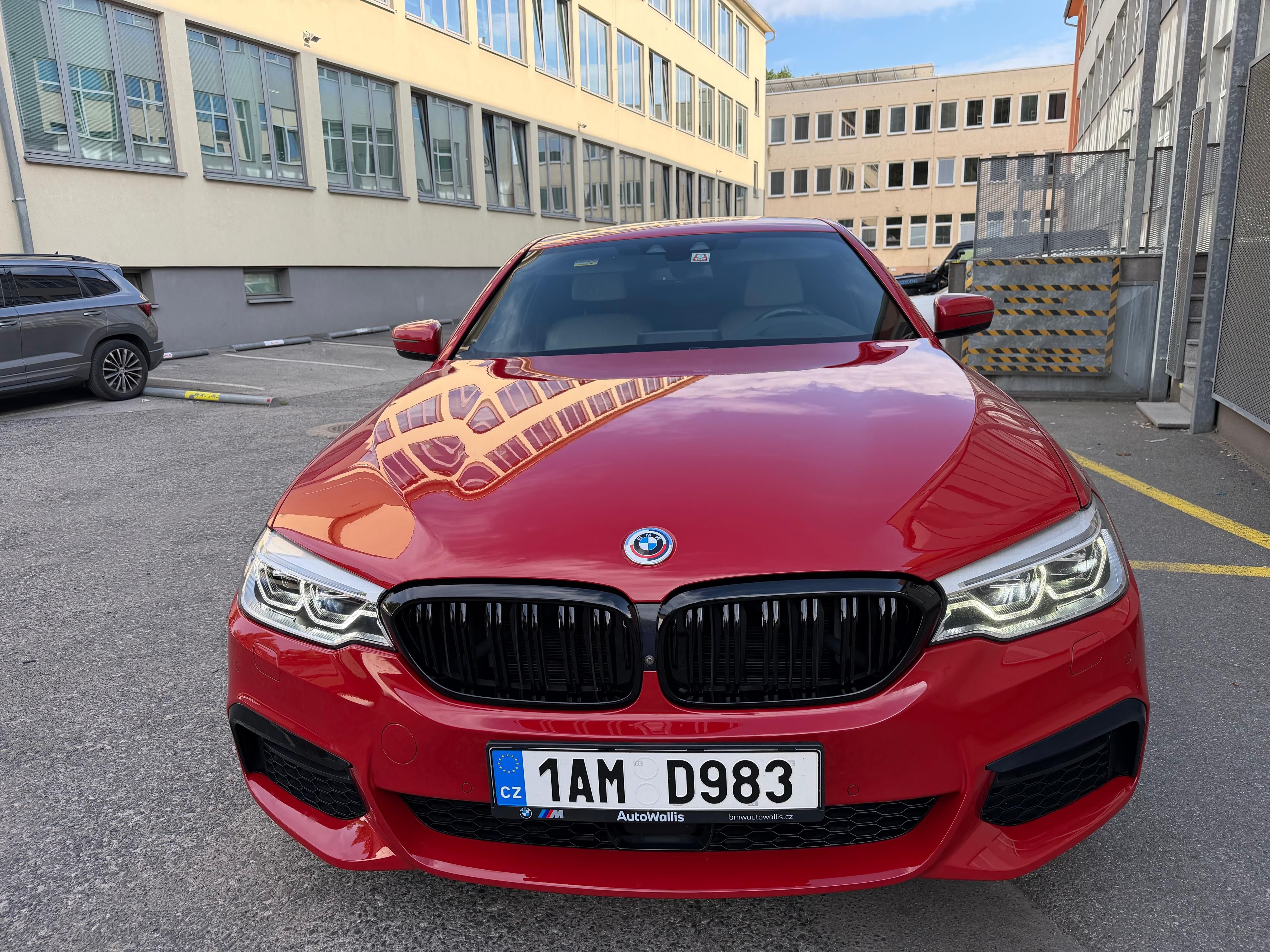 BMW Řada 5, 540i mpaket hk čr hdu - fotka 2
