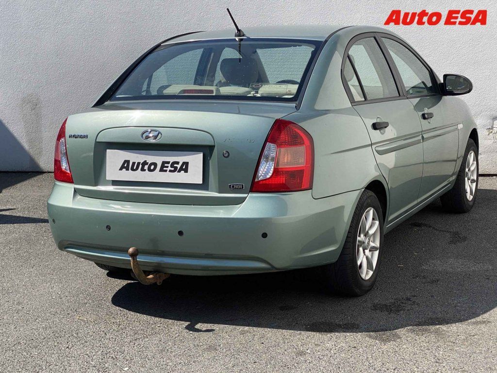 Hyundai Accent, 1.5 CRDi,1.maj,ČR,TZ - fotka 4
