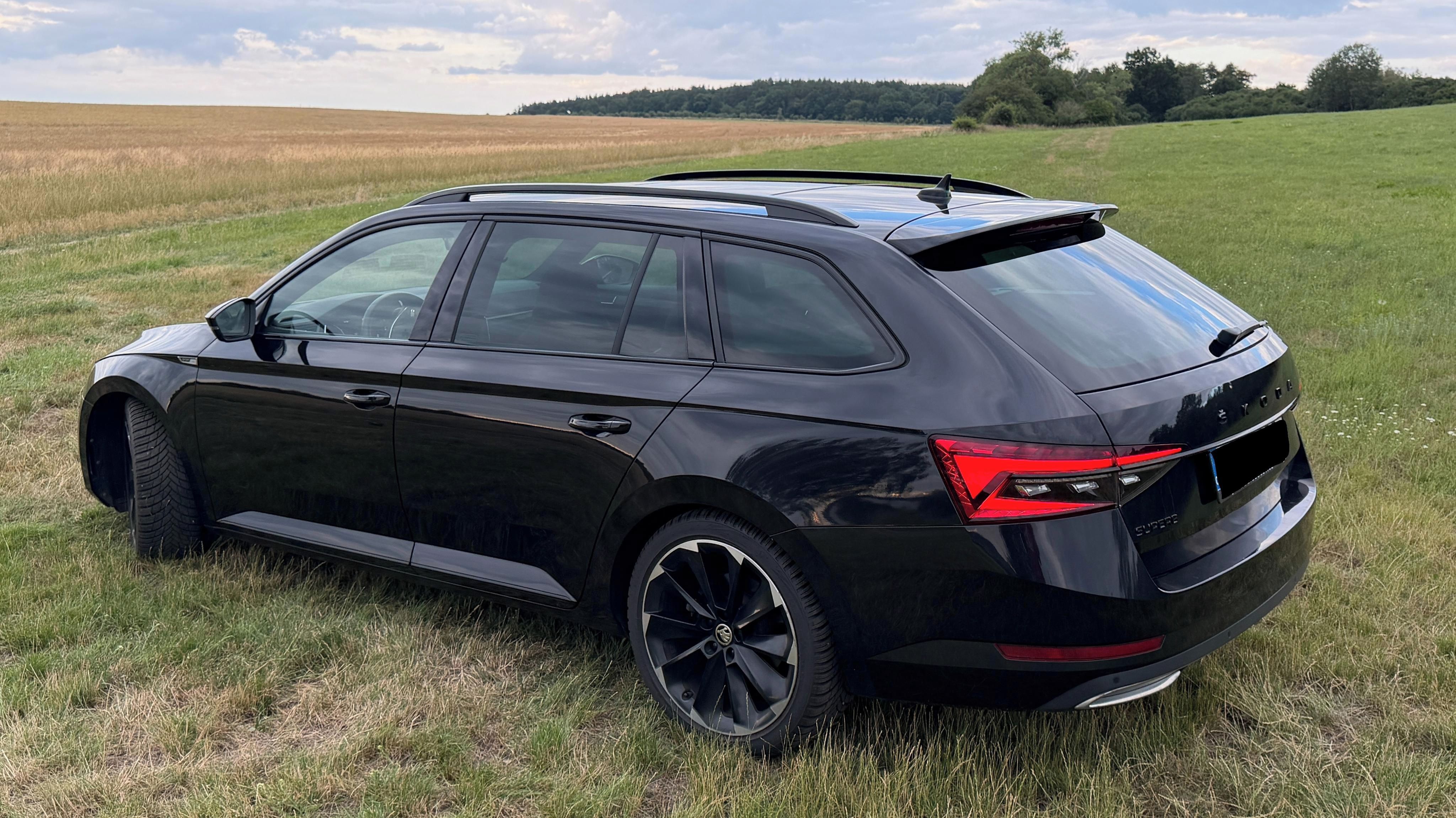 Škoda Superb, SportLine 147kW,pano,taž,webas - fotka 4