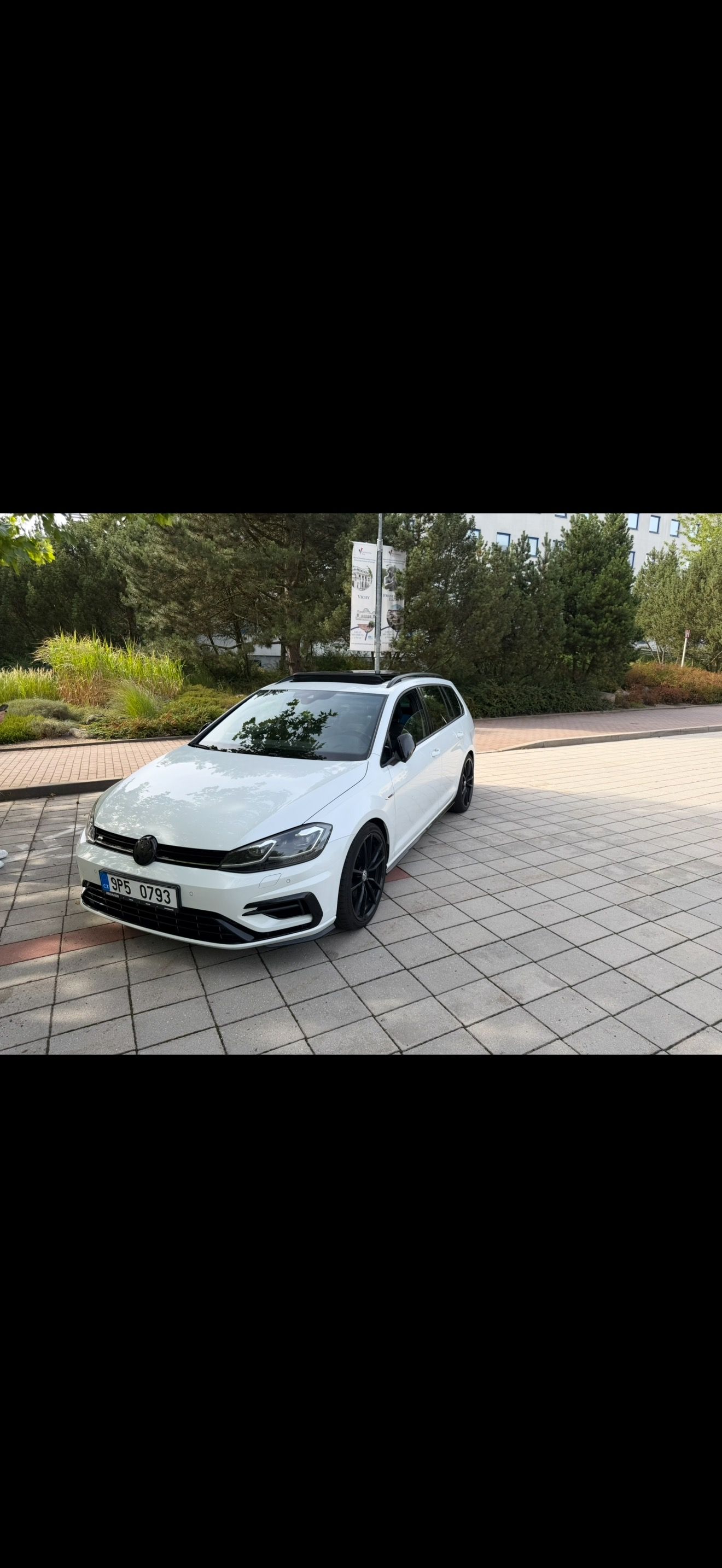 Volkswagen Golf, Volkswagen Golf 7.5 R Variant - fotka 6