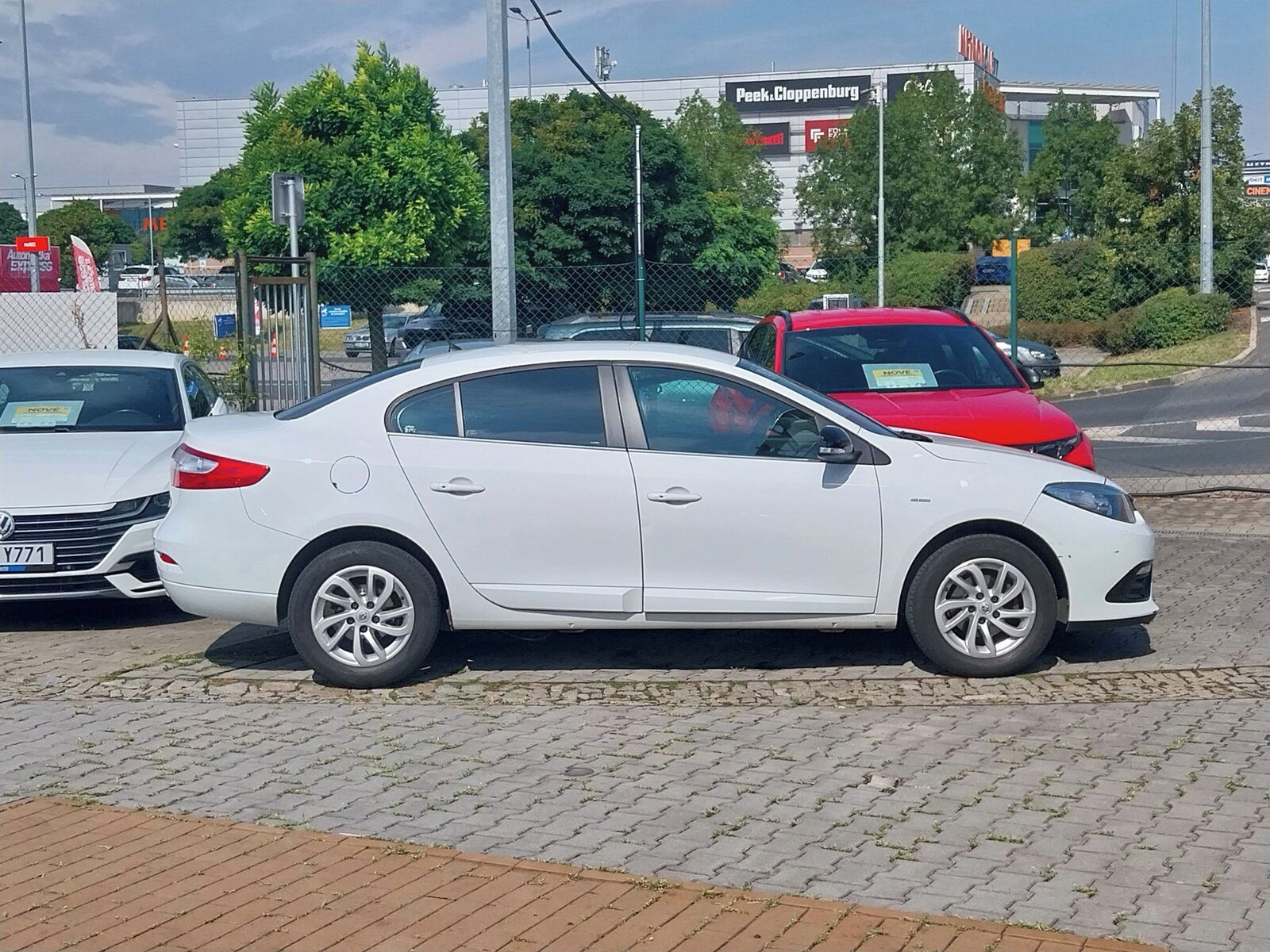 Renault Fluence, 1.6 16V, Serv.kniha - fotka 6