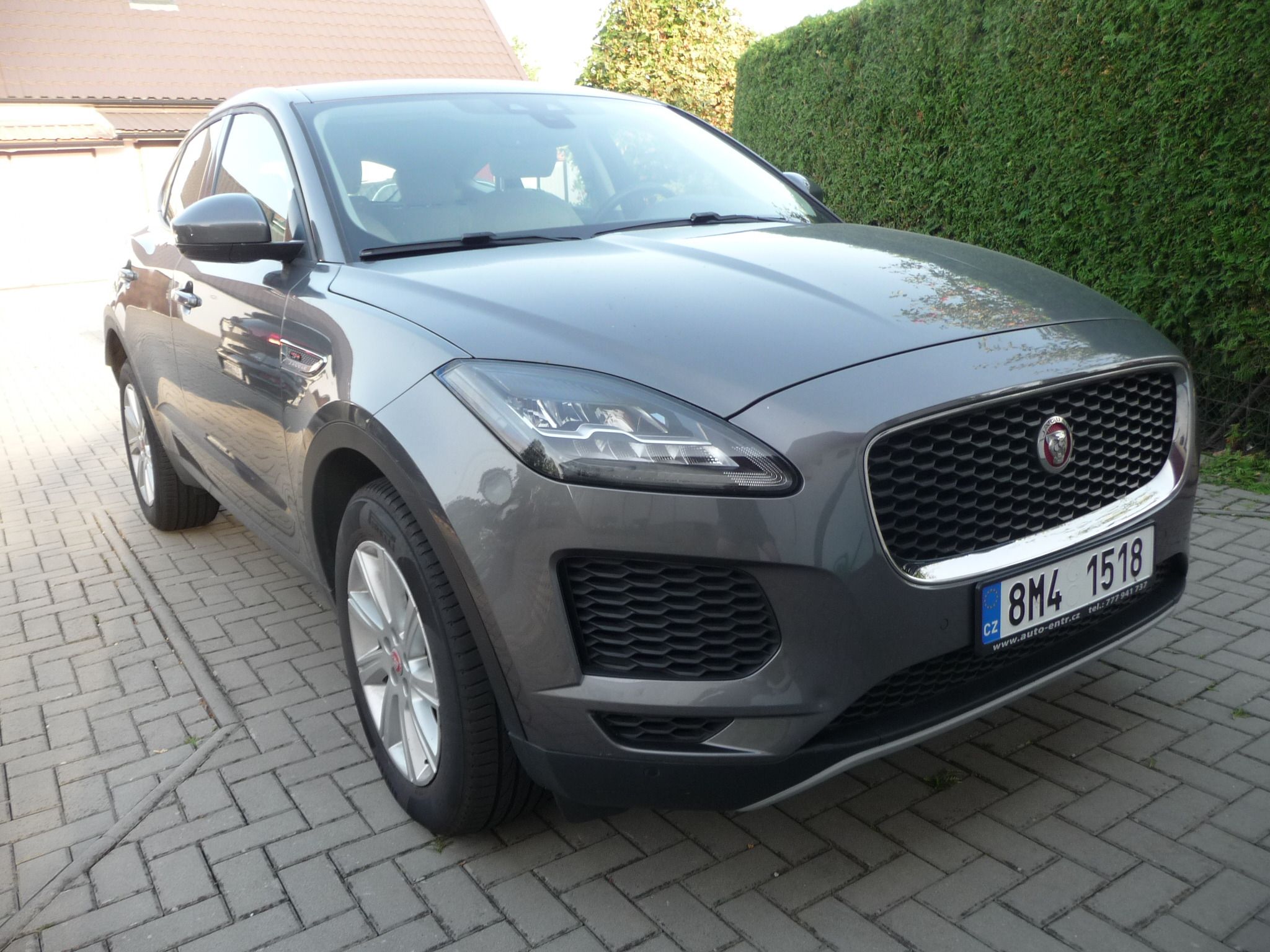 Jaguar E-Pace, 2.0 147KW R-Dynamic 4x4 - fotka 3