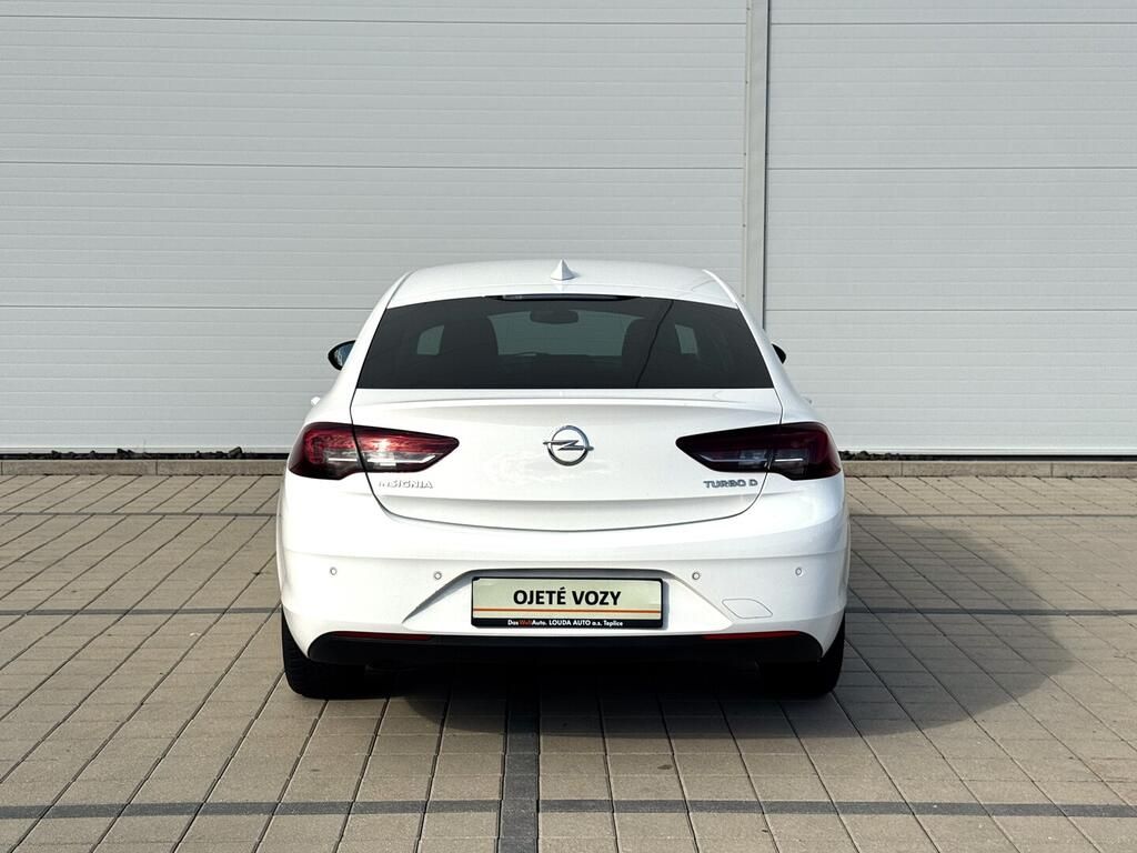 Opel Insignia, 1.6 CDTi 100 kW - fotka 6