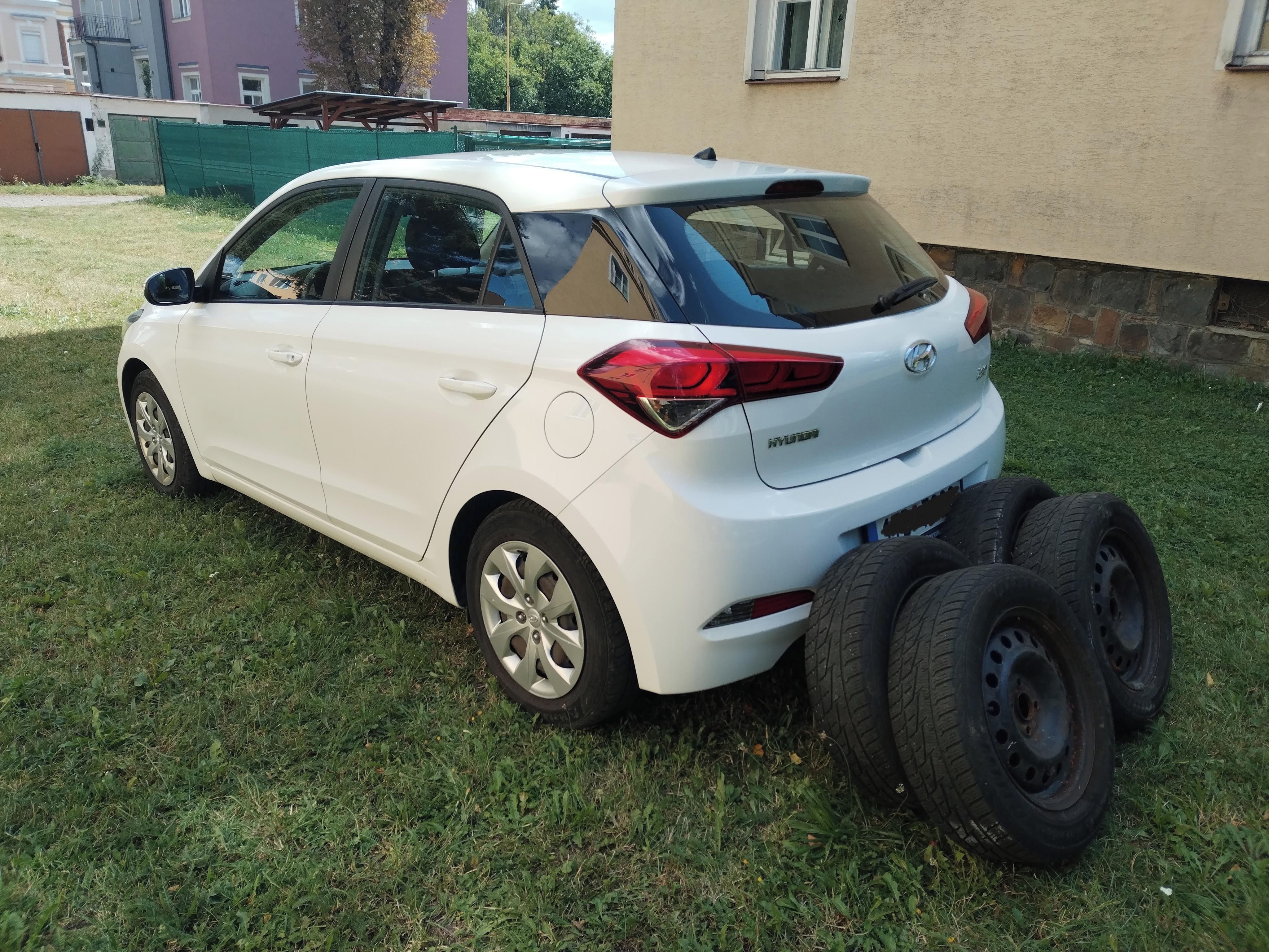 Hyundai i20, 1.2i KOUP.ČR, PO SERVISU - fotka 3