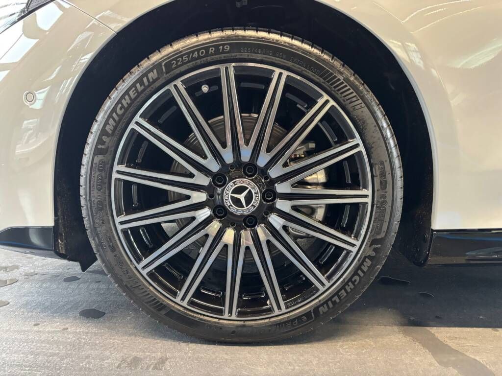 Mercedes-Benz CLA, 350 4MATIC s technologií EQ - fotka 5