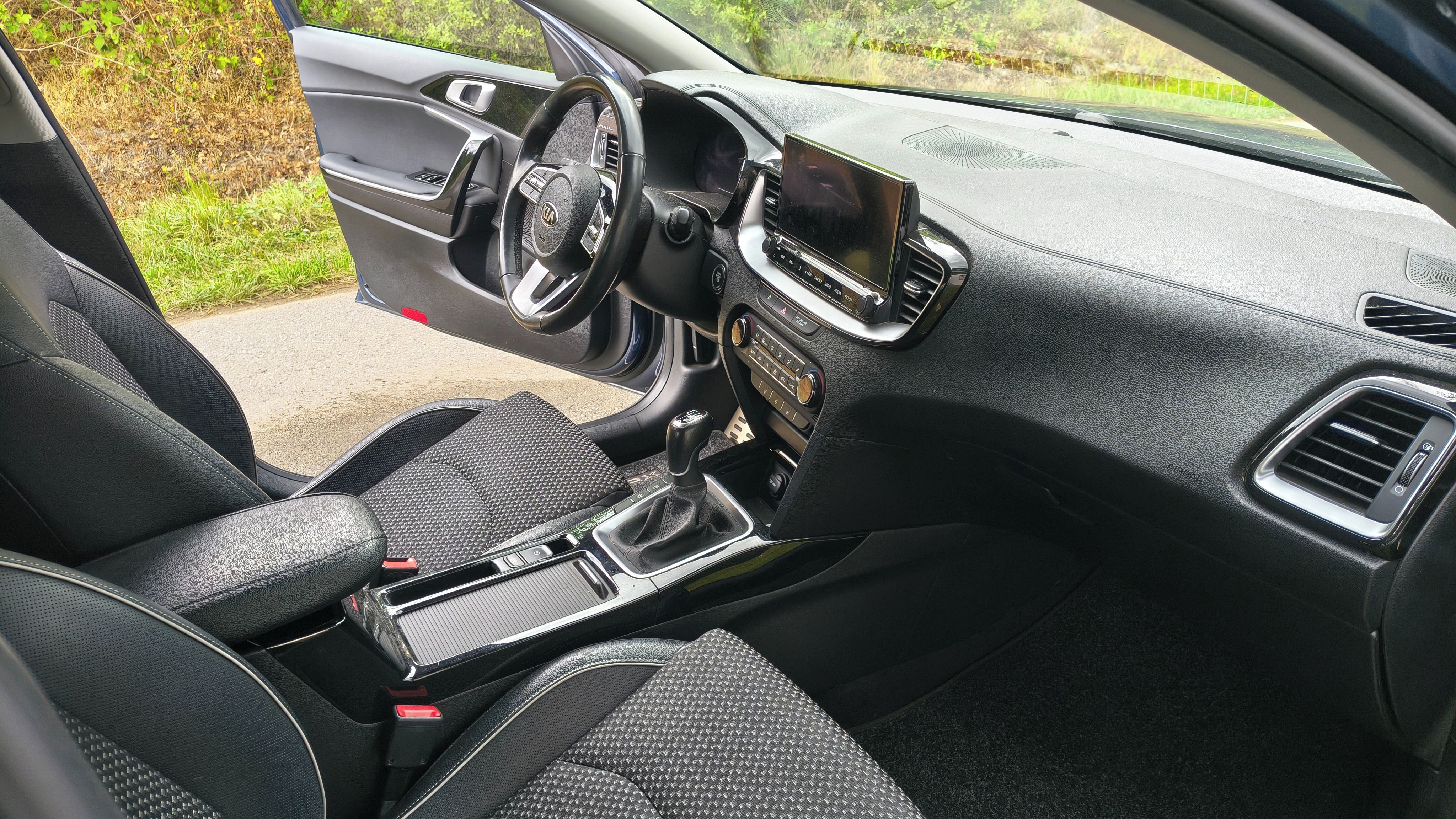 Kia XCee´d, 1,6 T-GDI GPF EXCLUSIVE - fotka 6