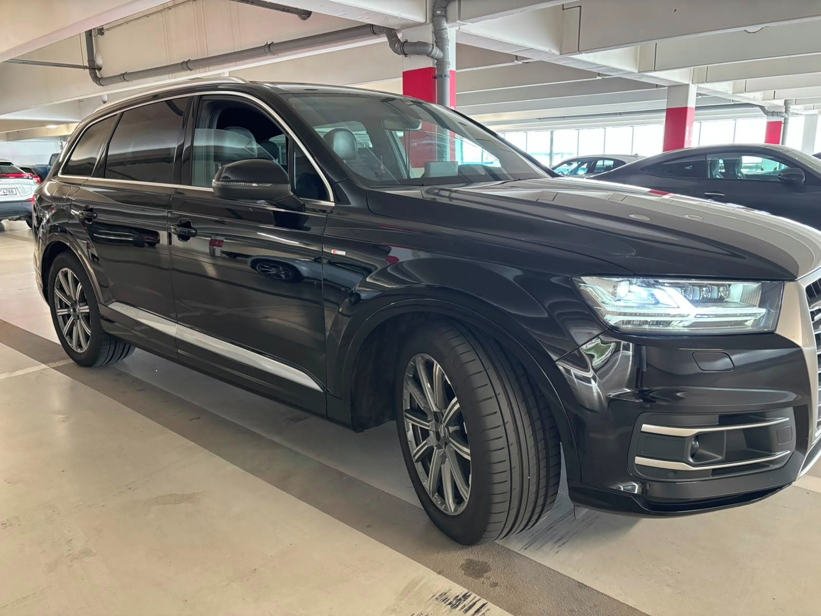 Audi Q7 - fotka 4