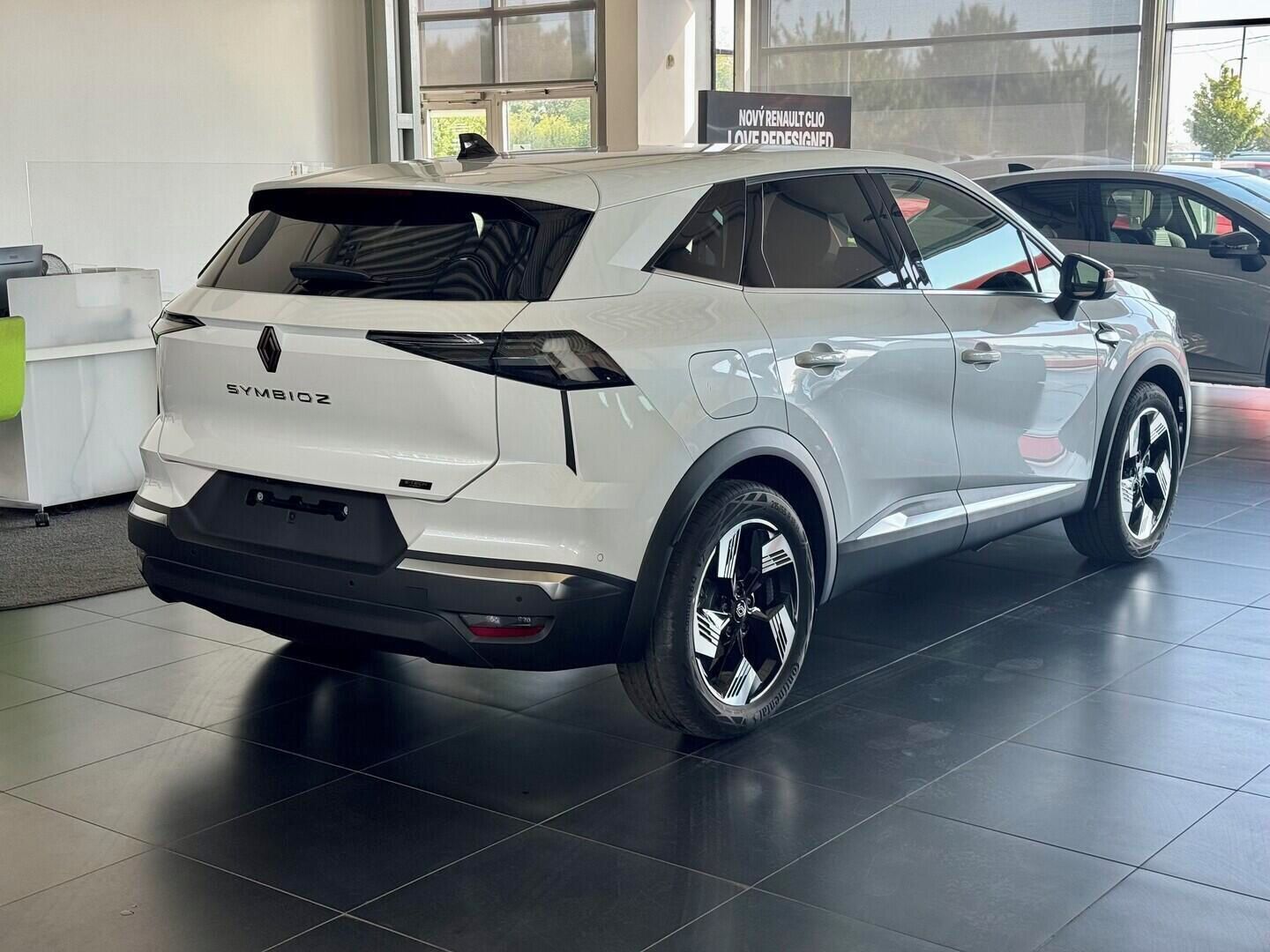 Renault Symbioz, Techno E-Tech 160 1.8 105 kW - fotka 3