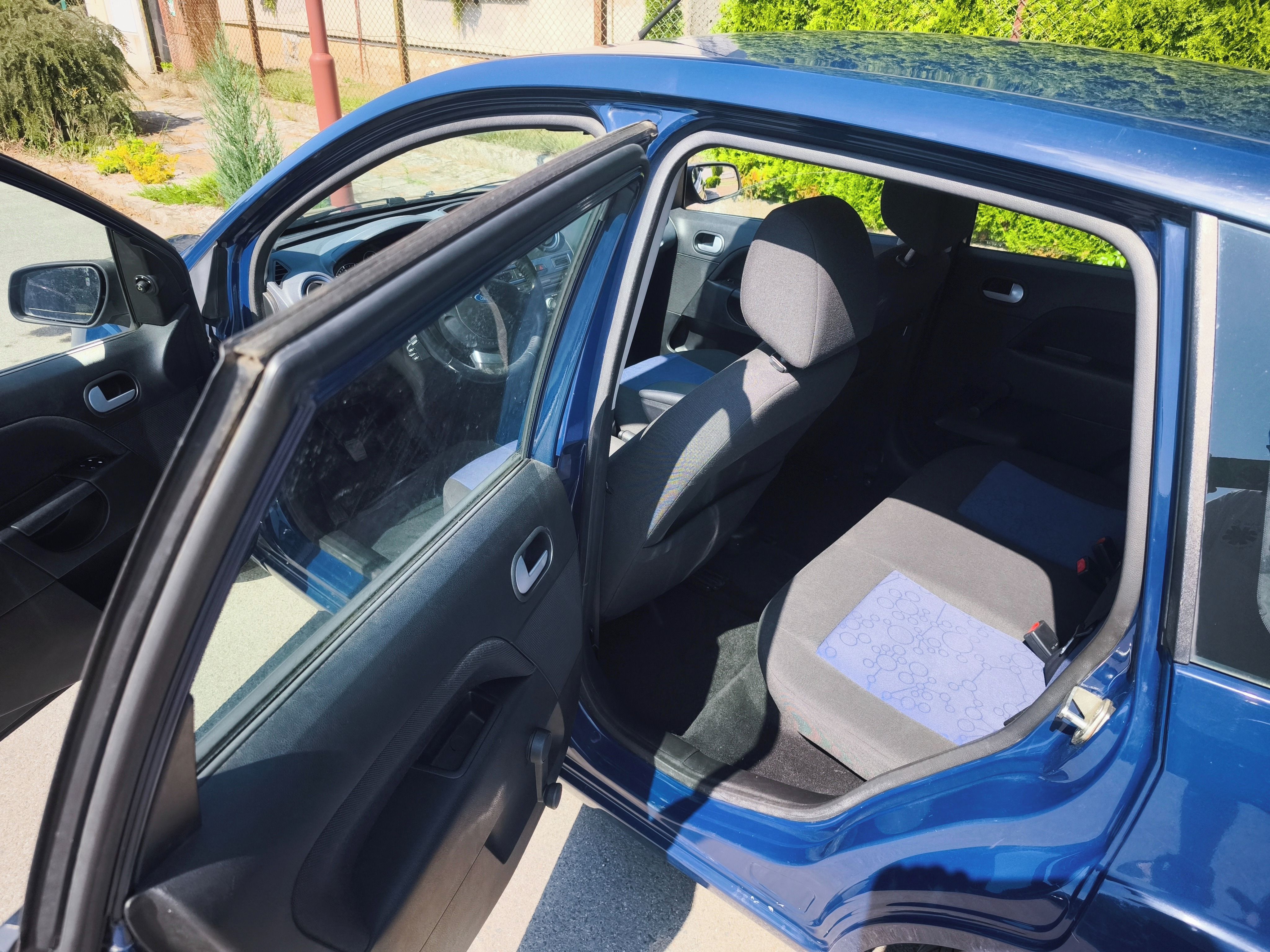 Ford Fiesta, 1.3 Duratec, 1. maj., ČR původ - fotka 6