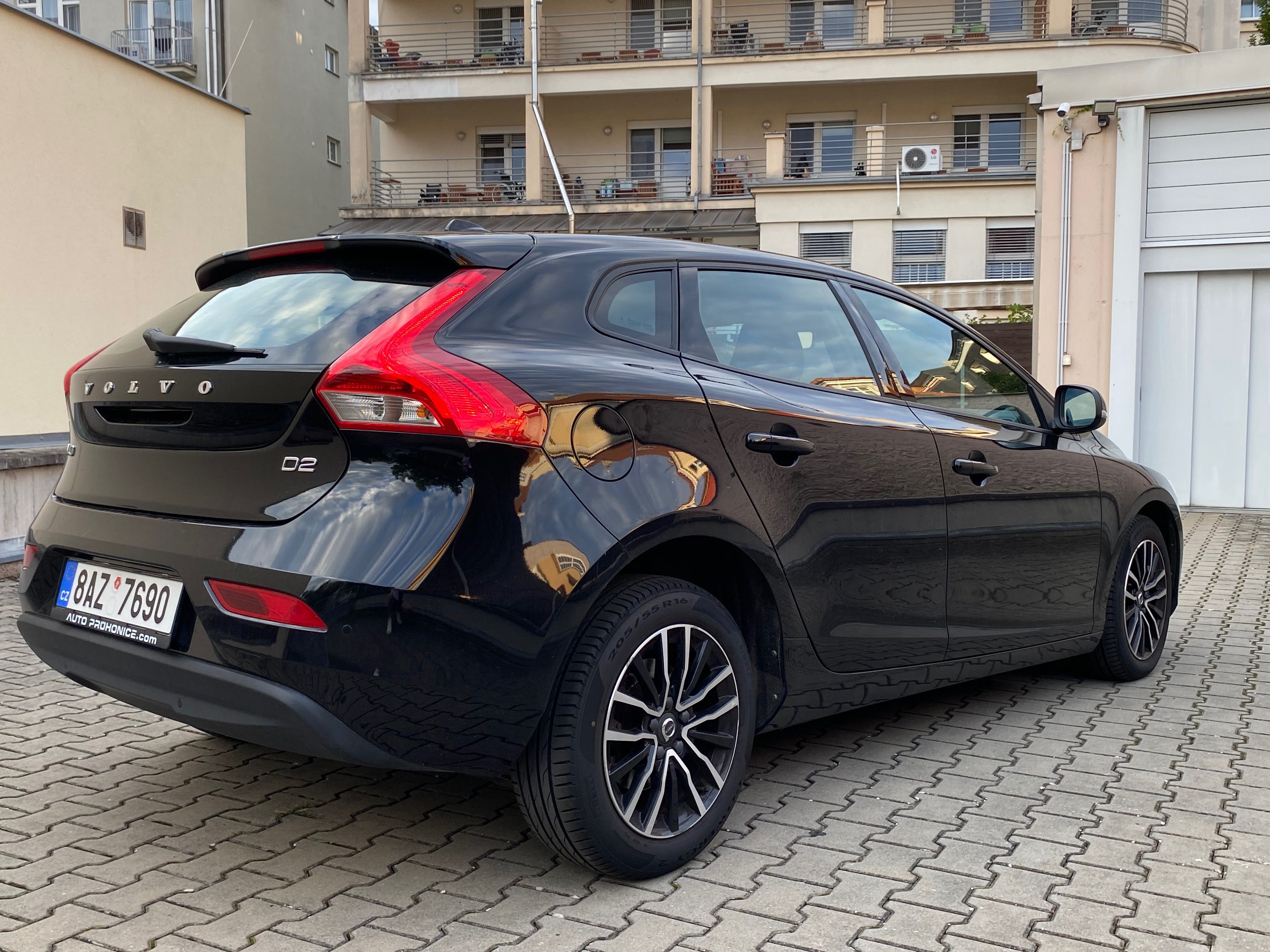 Volvo V40, Automat-Najezd pouze 87tis. - fotka 4