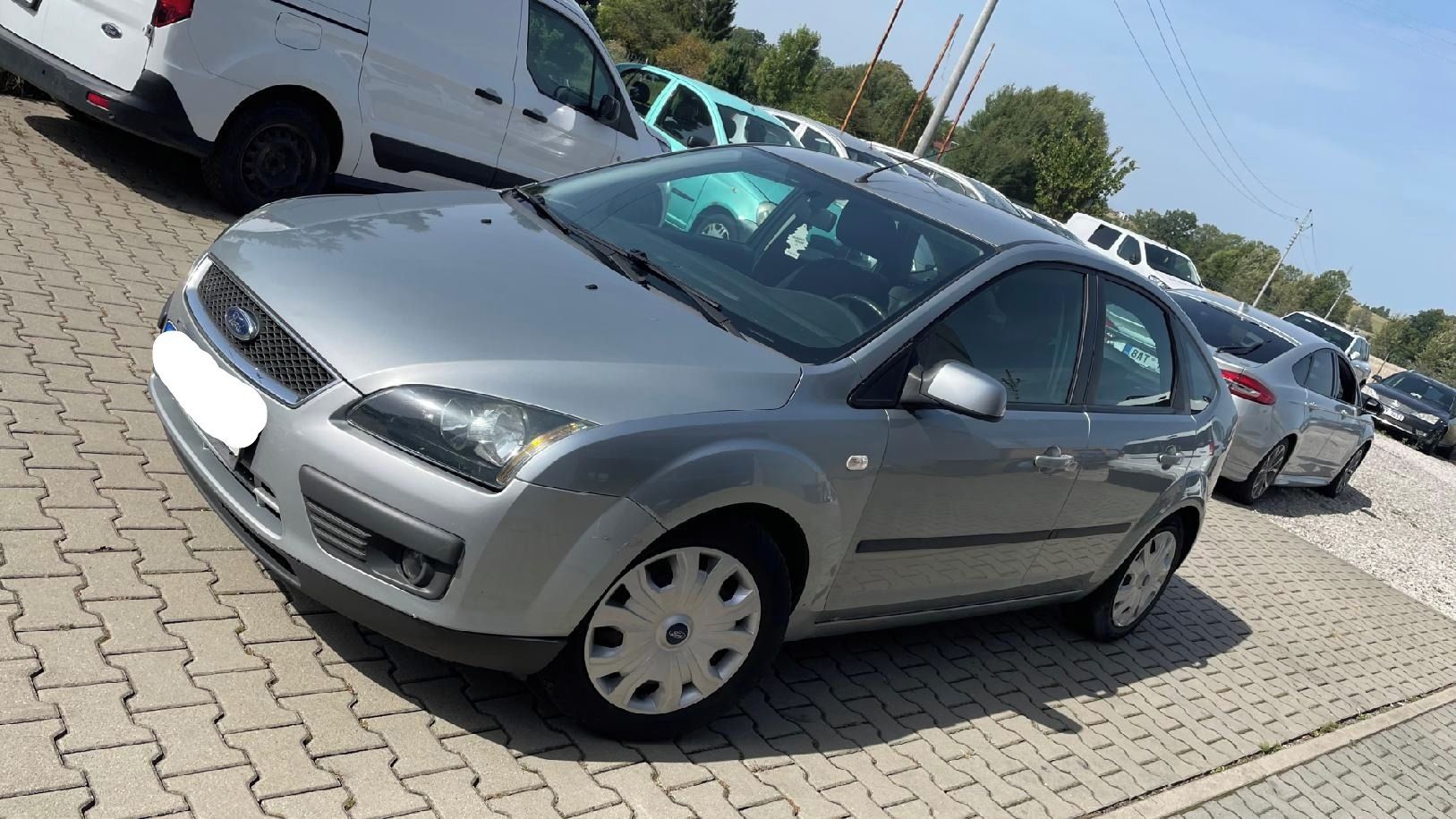 Ford Focus, 1.6 TDCi 66KW // AC // TAŽNÉ / - fotka 3