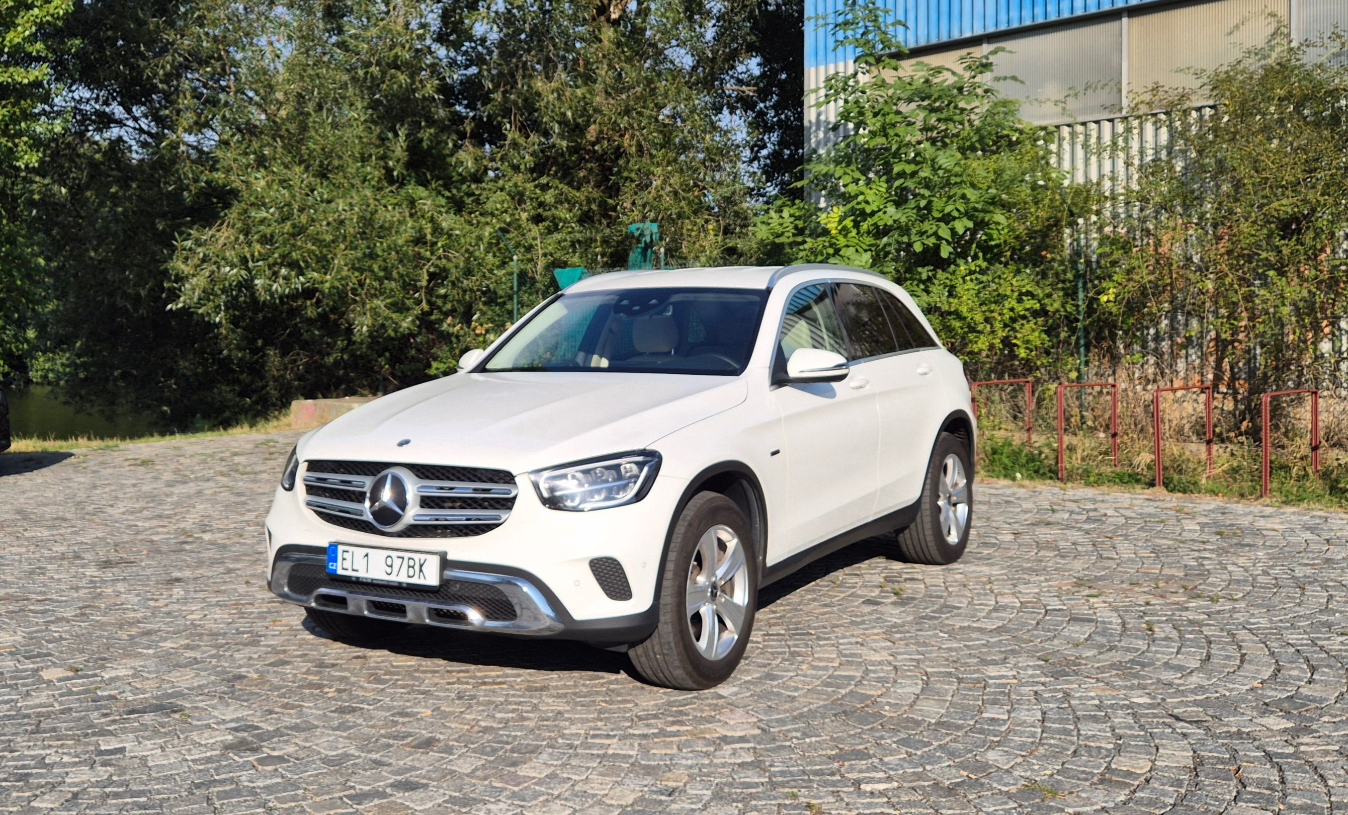 Mercedes-Benz GLC, 300 e 4MATIC - fotka 5