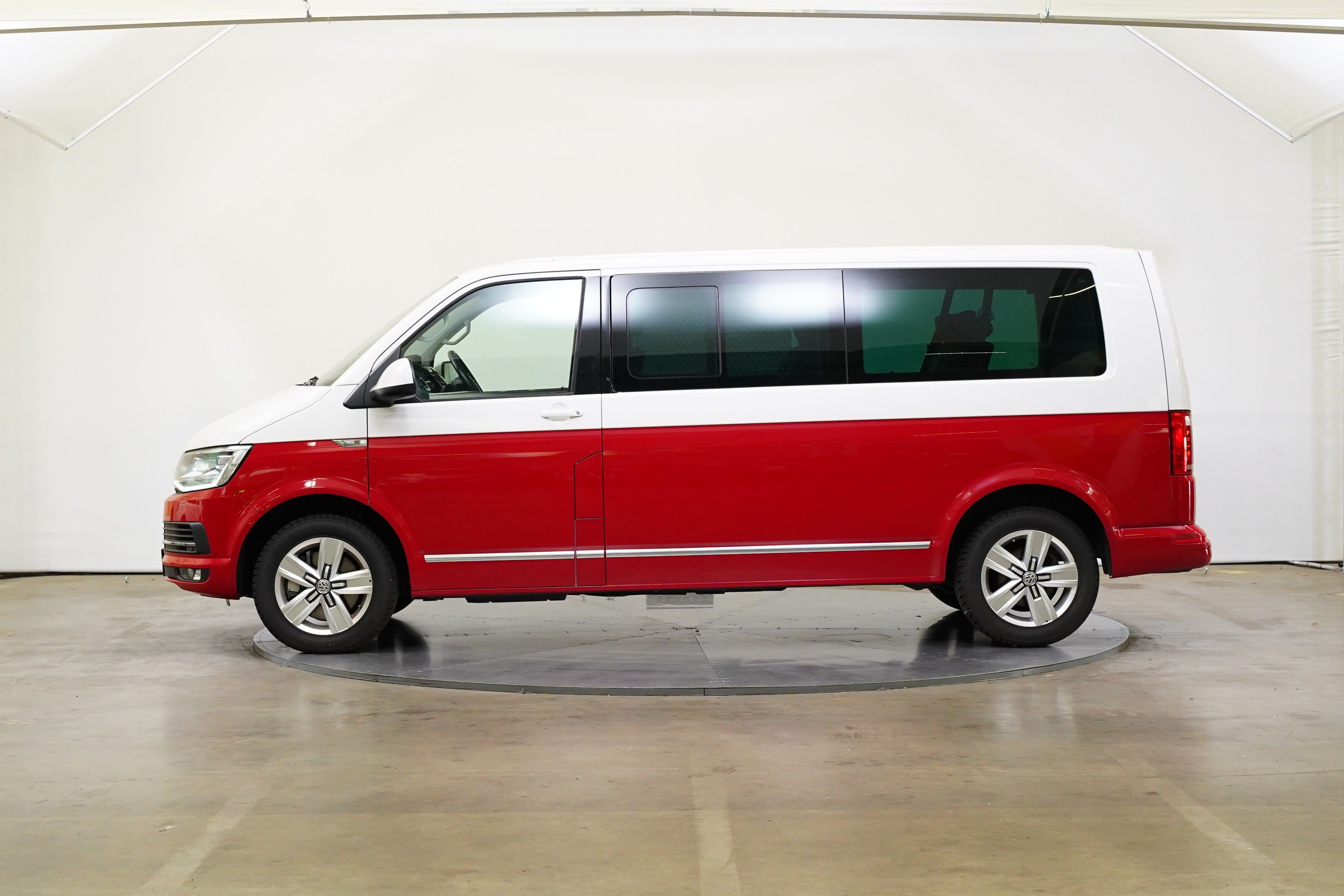 Volkswagen Caravelle, 2.0 TDI 146kW 4Motion Highline - fotka 3