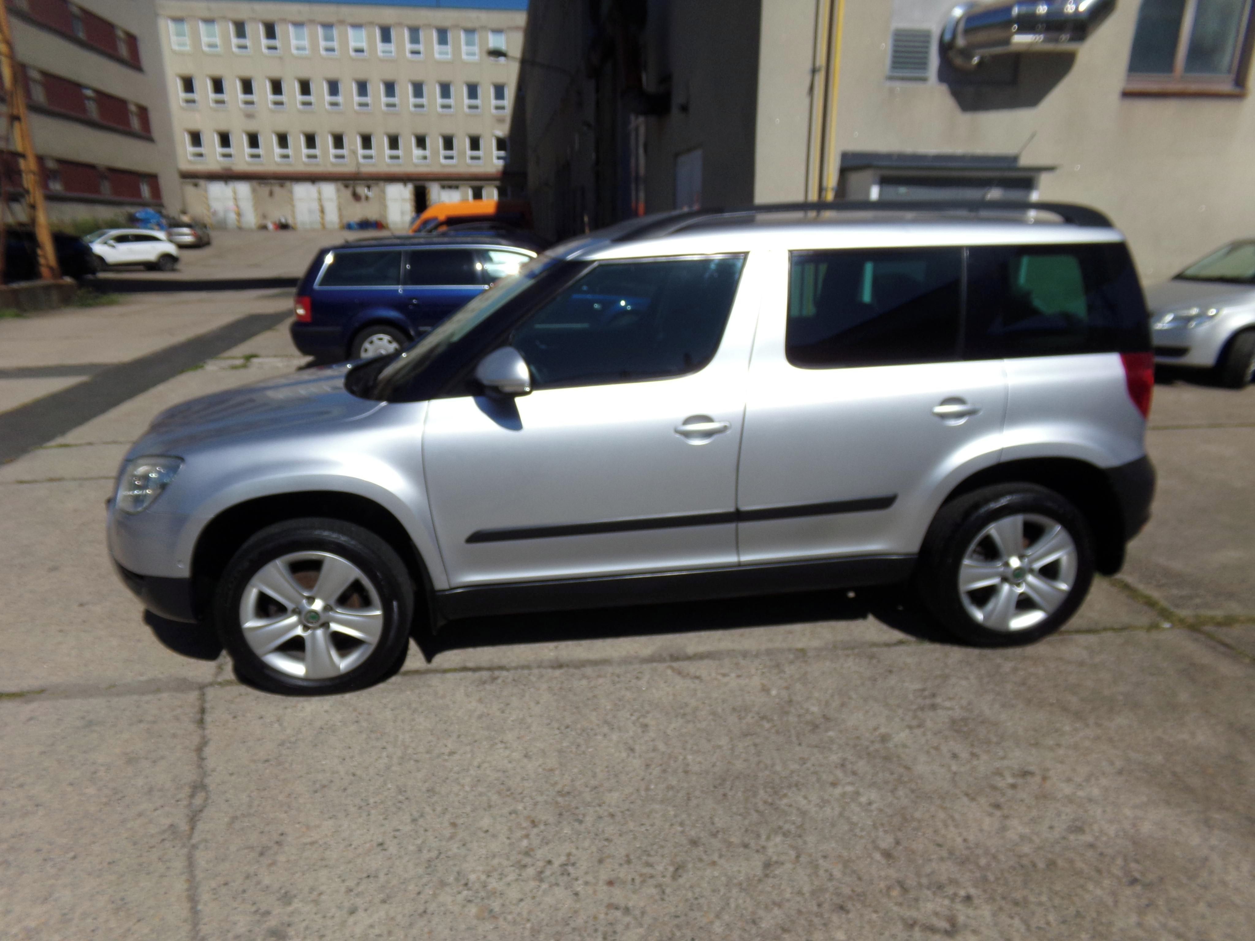Škoda Yeti, 2.0TDI 4x4 AMBITION - fotka 2
