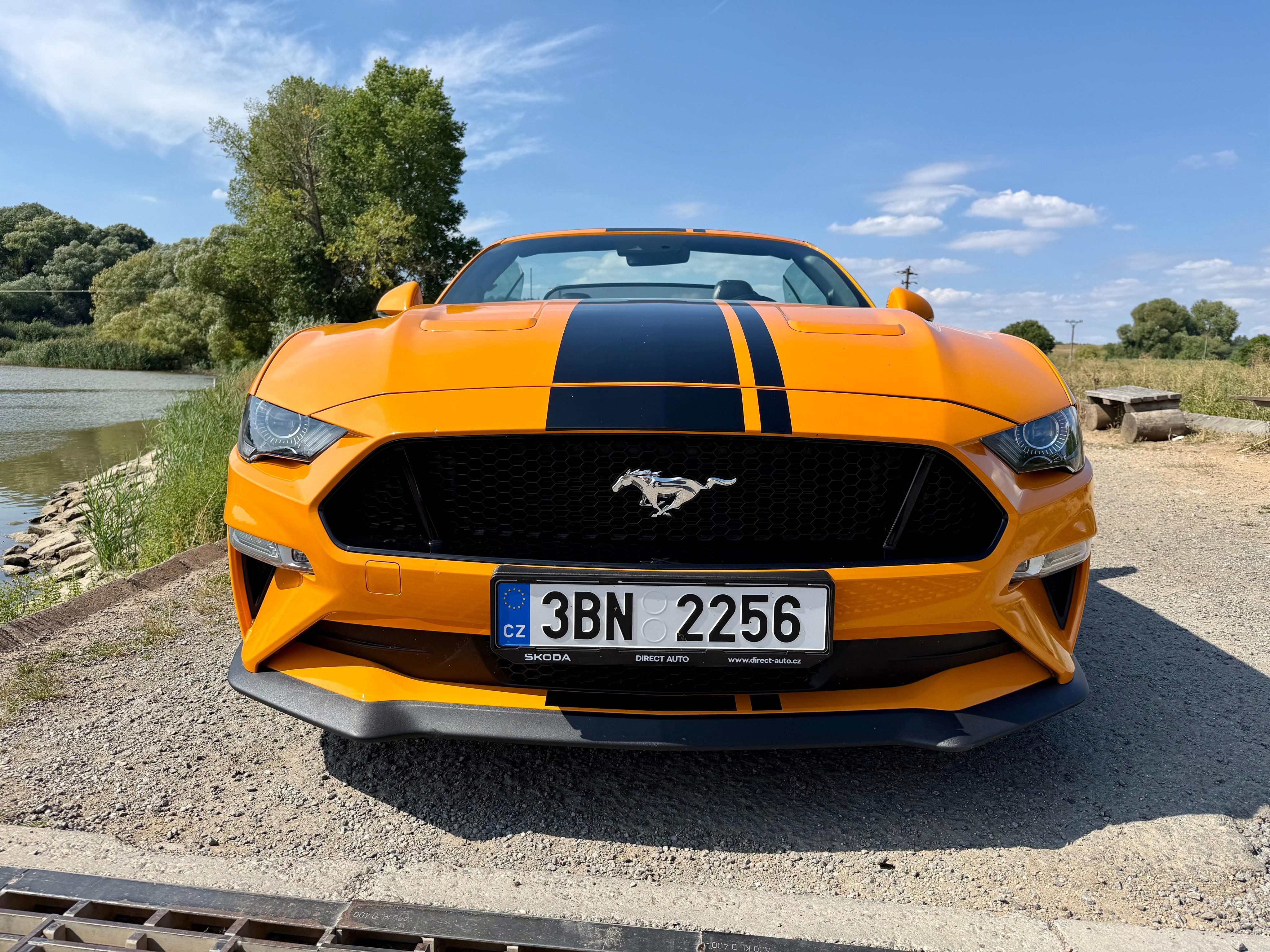 Ford Mustang, 5.0 V8 GT automat EU verze - fotka 3