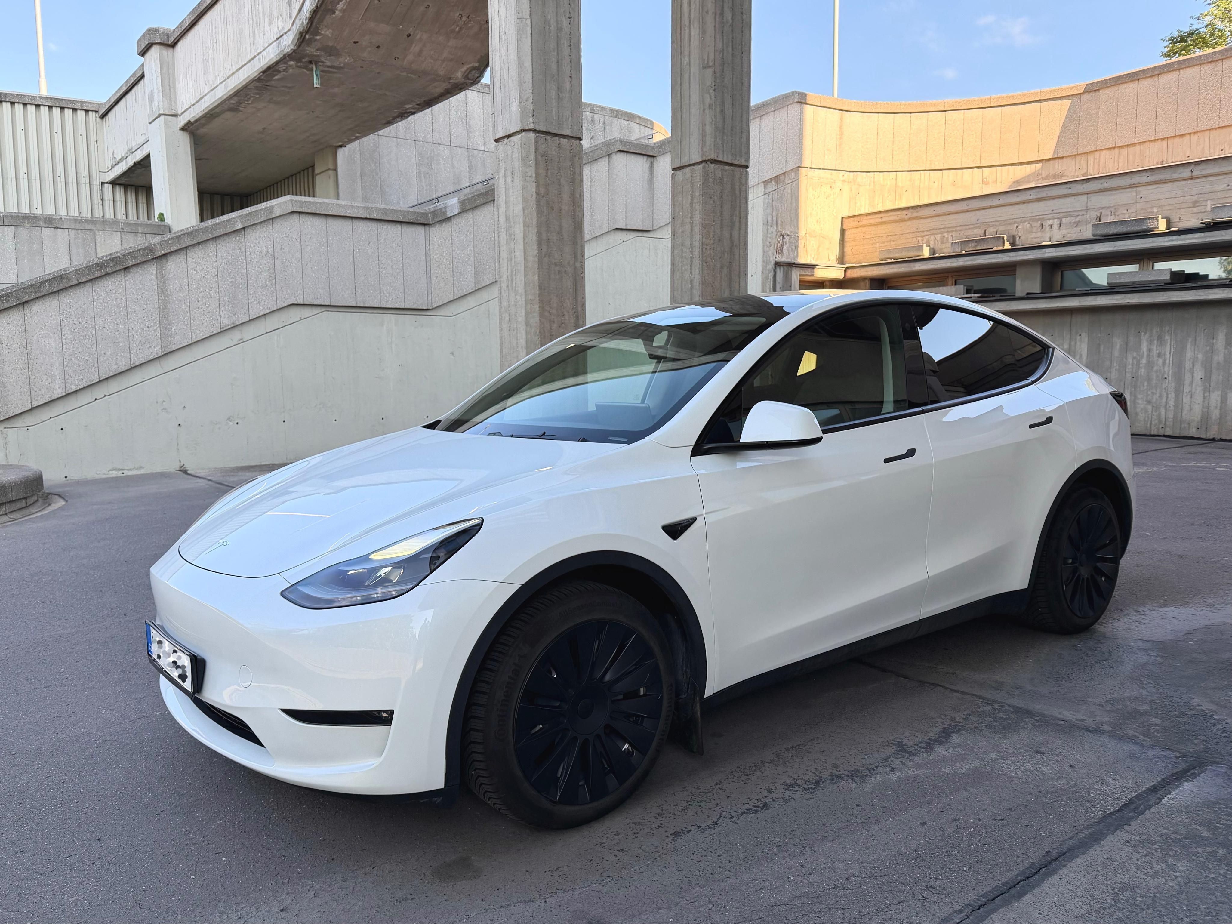 Tesla Model Y, LR AWD, DPH, 1.maj, ČR, záruka - fotka 5