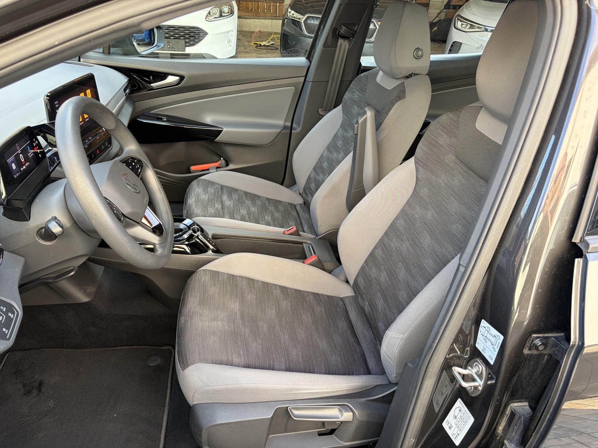 Volkswagen ID.4, 77kwh, 150kw, SOH 96%, tazne - fotka 6